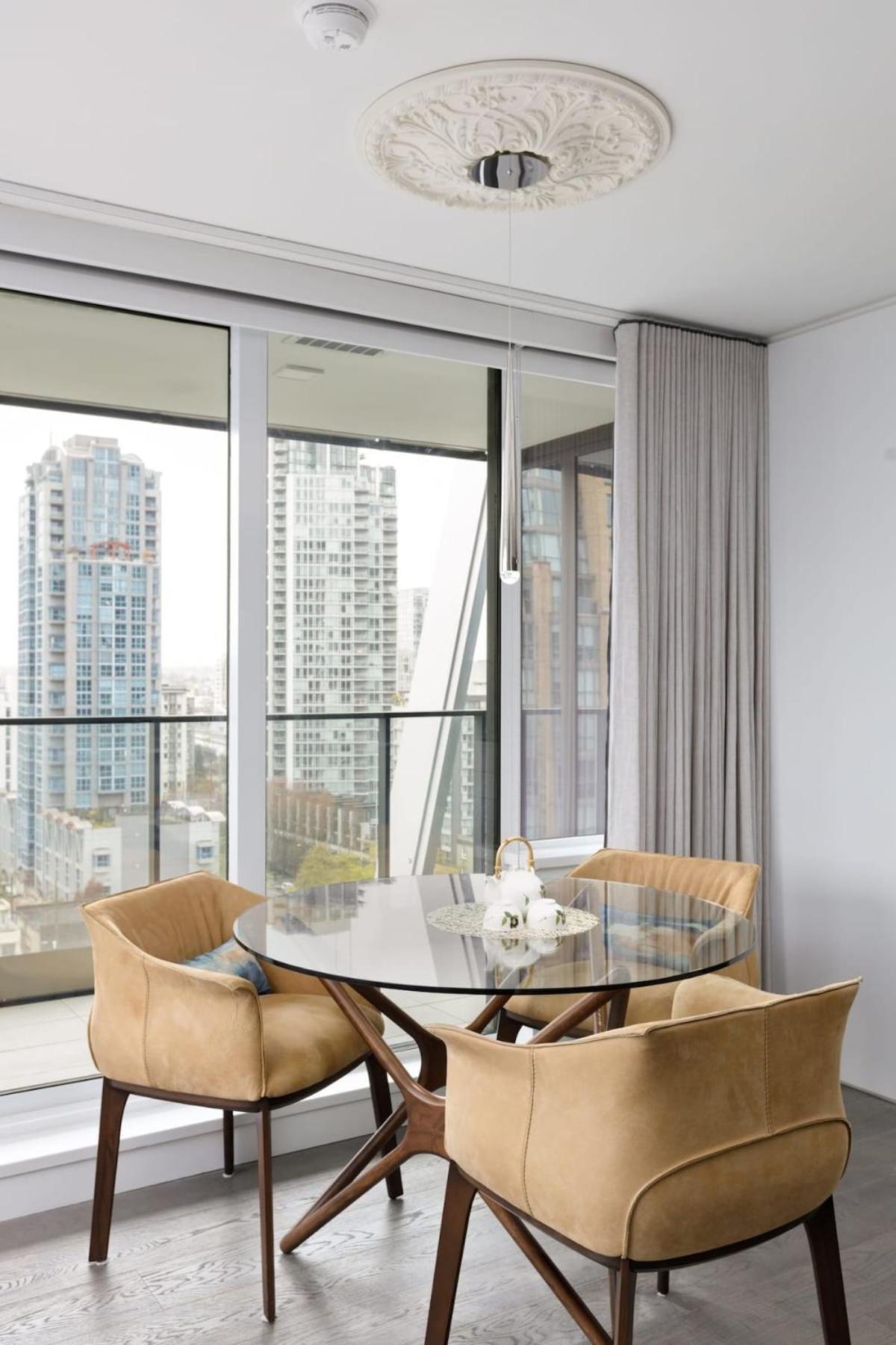Amazing 3br Right In The Heart Of Yaletown Holiday home *