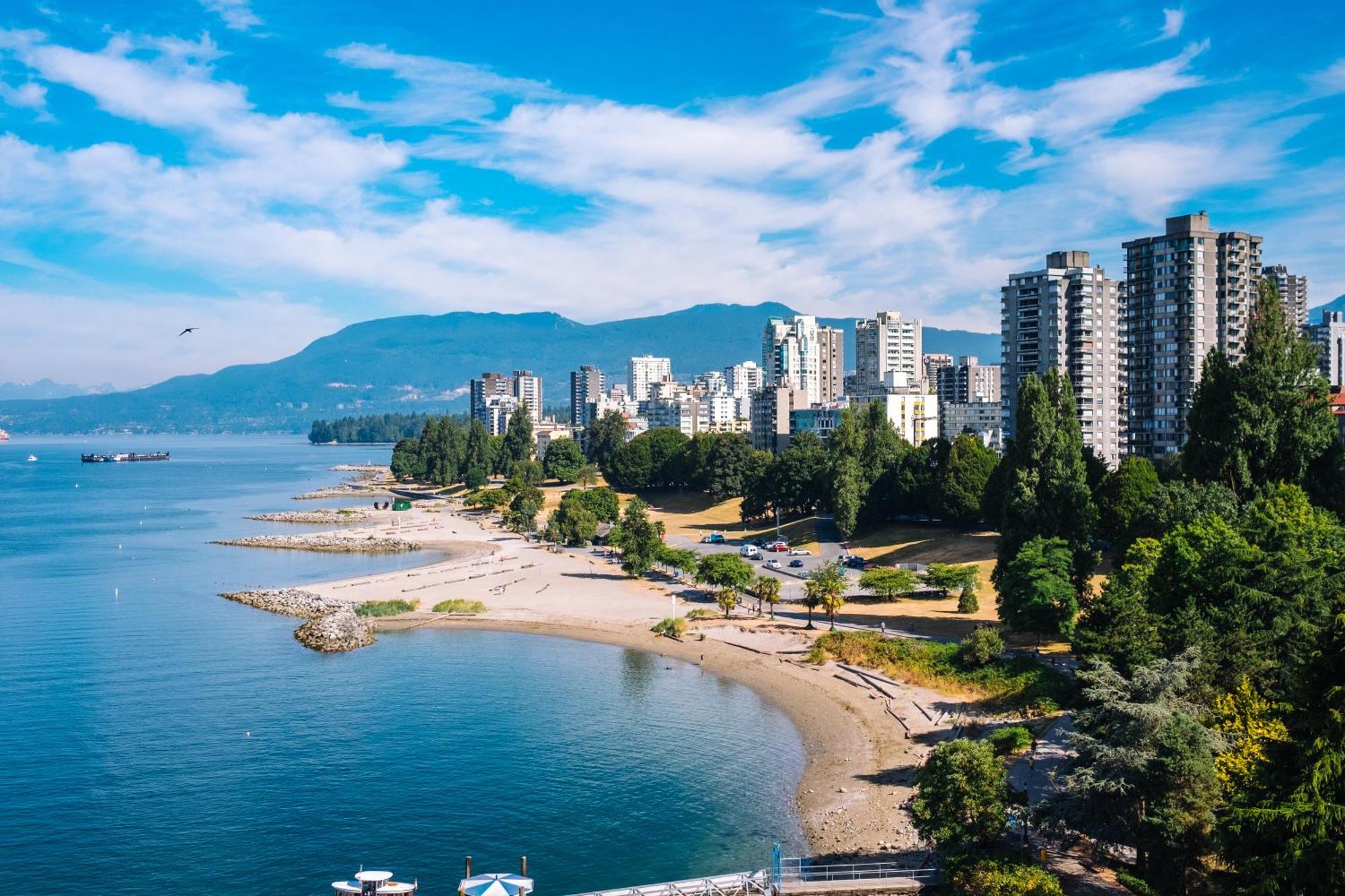 Apartment Retreat With Views In The Heart Of Downtown Vancouver