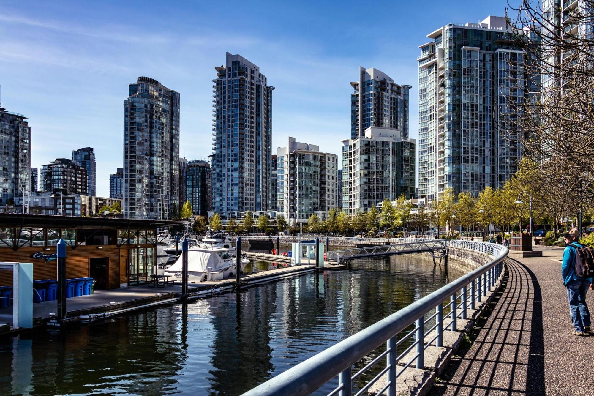 Retreat With Views In The Heart Of Downtown Vancouver