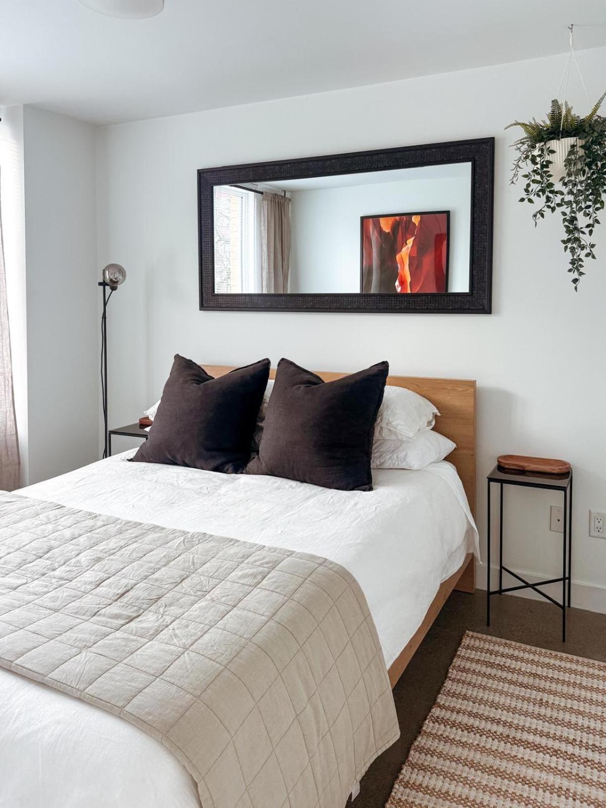Modern, Bright 2 Bedroom In Historic Chinatown, Downtown *