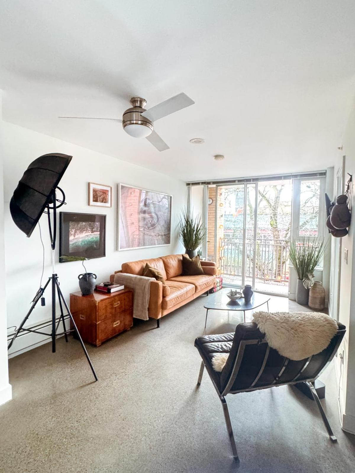 Modern, Bright 2 Bedroom In Historic Chinatown, Downtown Vancouver