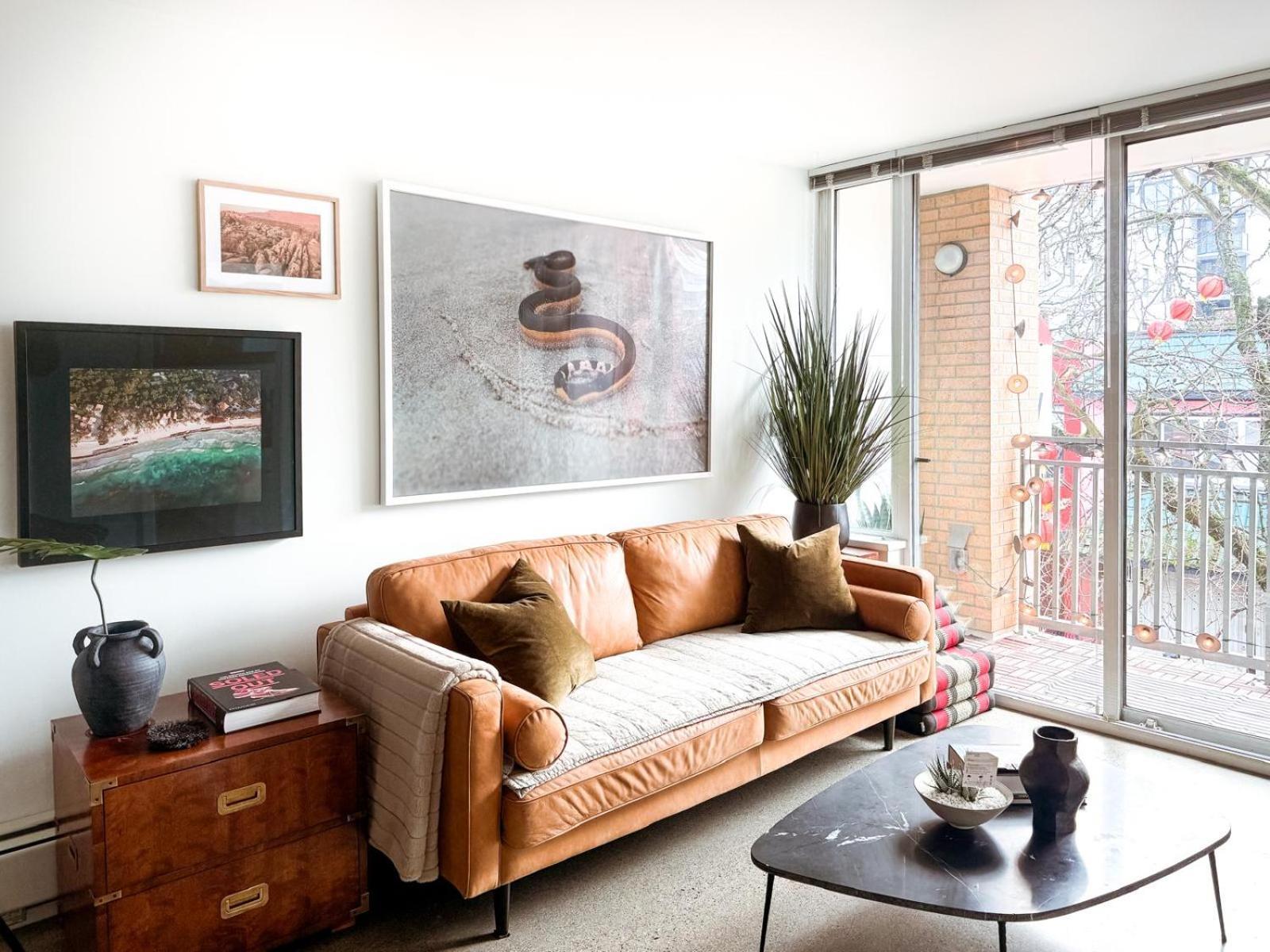 Modern, Bright 2 Bedroom In Historic Chinatown, Downtown * Vancouver