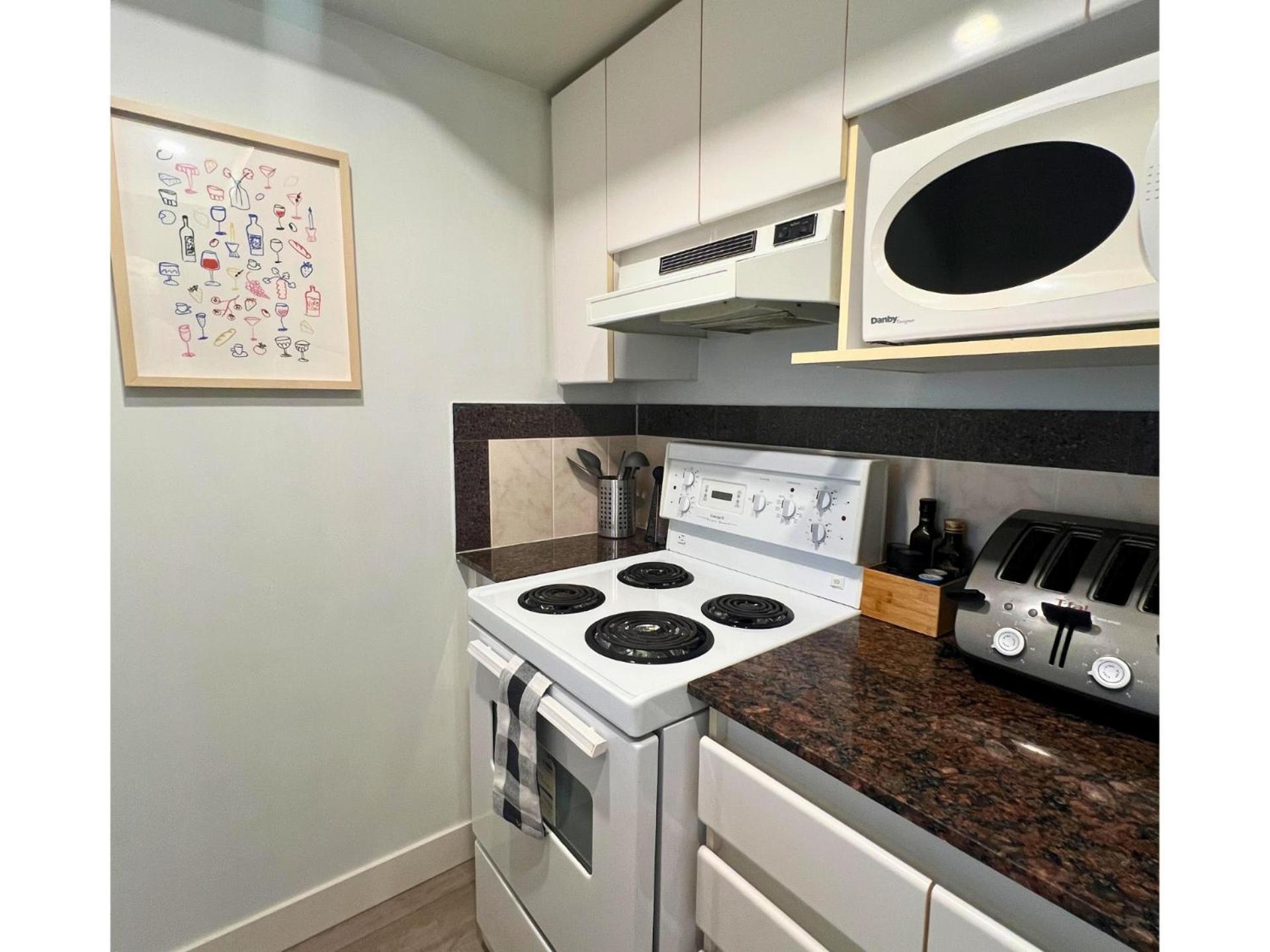 Retreat With Views In The Heart Of Downtown * Vancouver