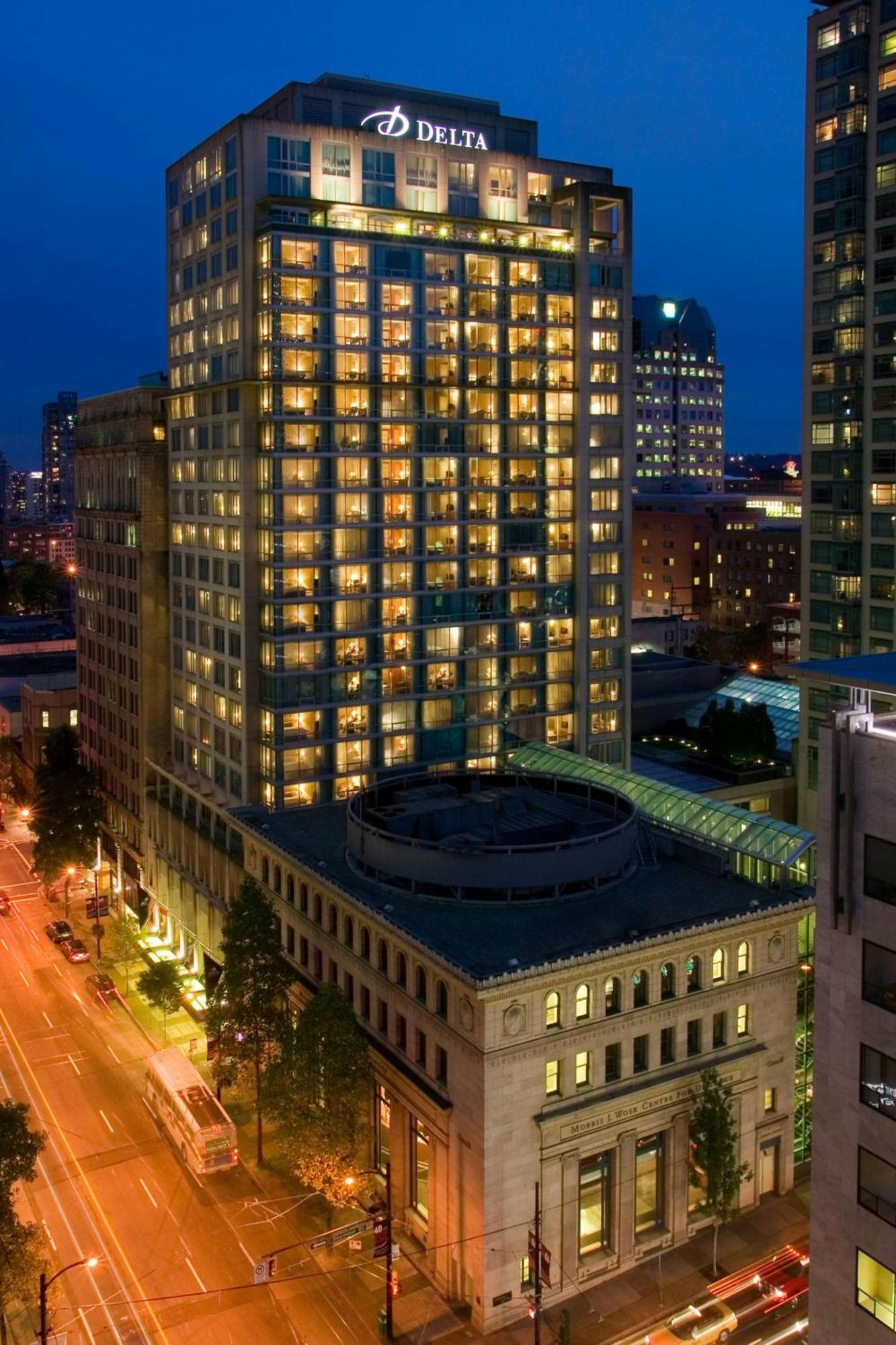 Delta By Marriott Downtown 4*