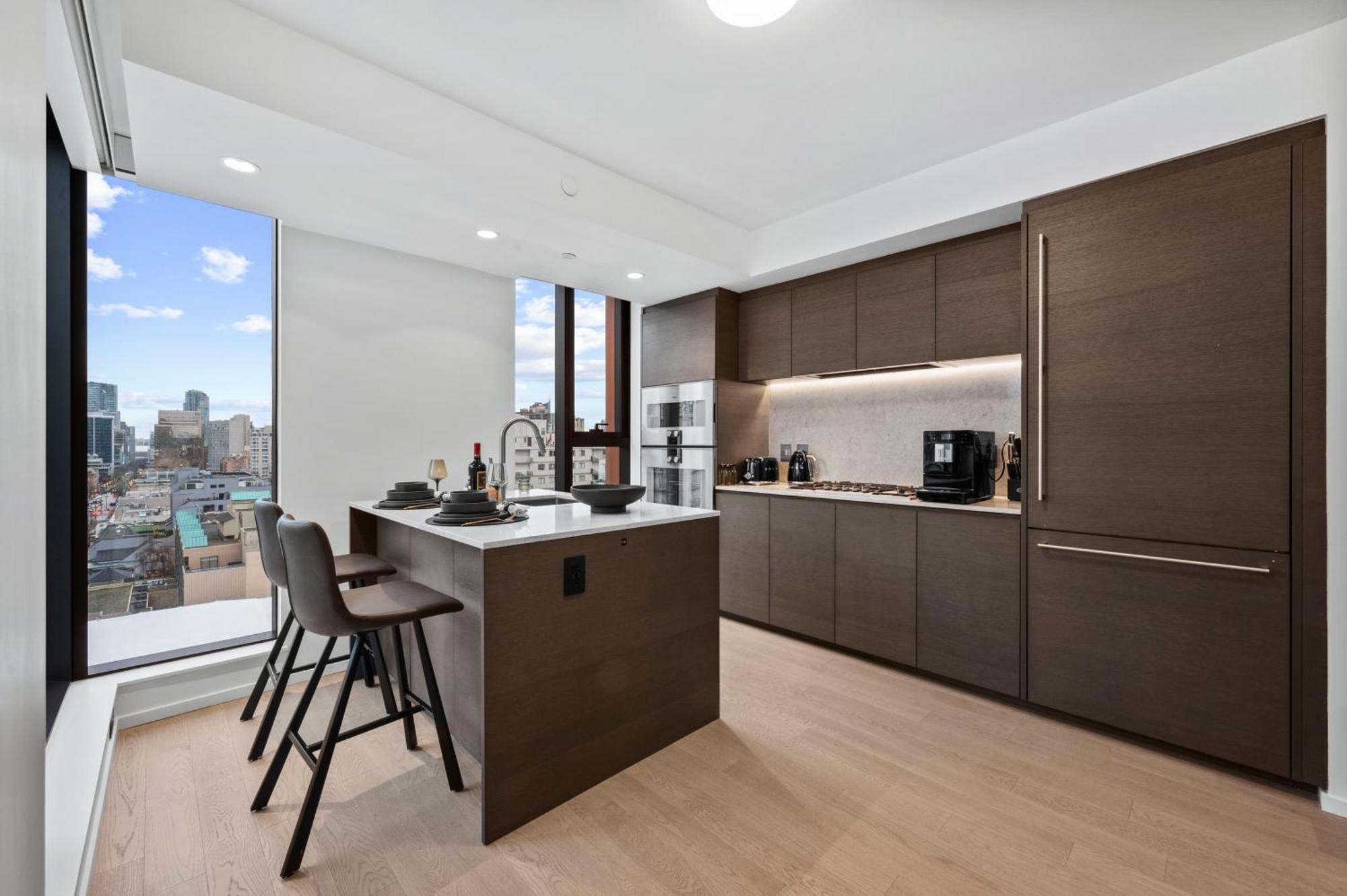 Apartment 2br - Sauna, 24-7 Gym, Parking, With Gaggenau & Aesop Vancouver
