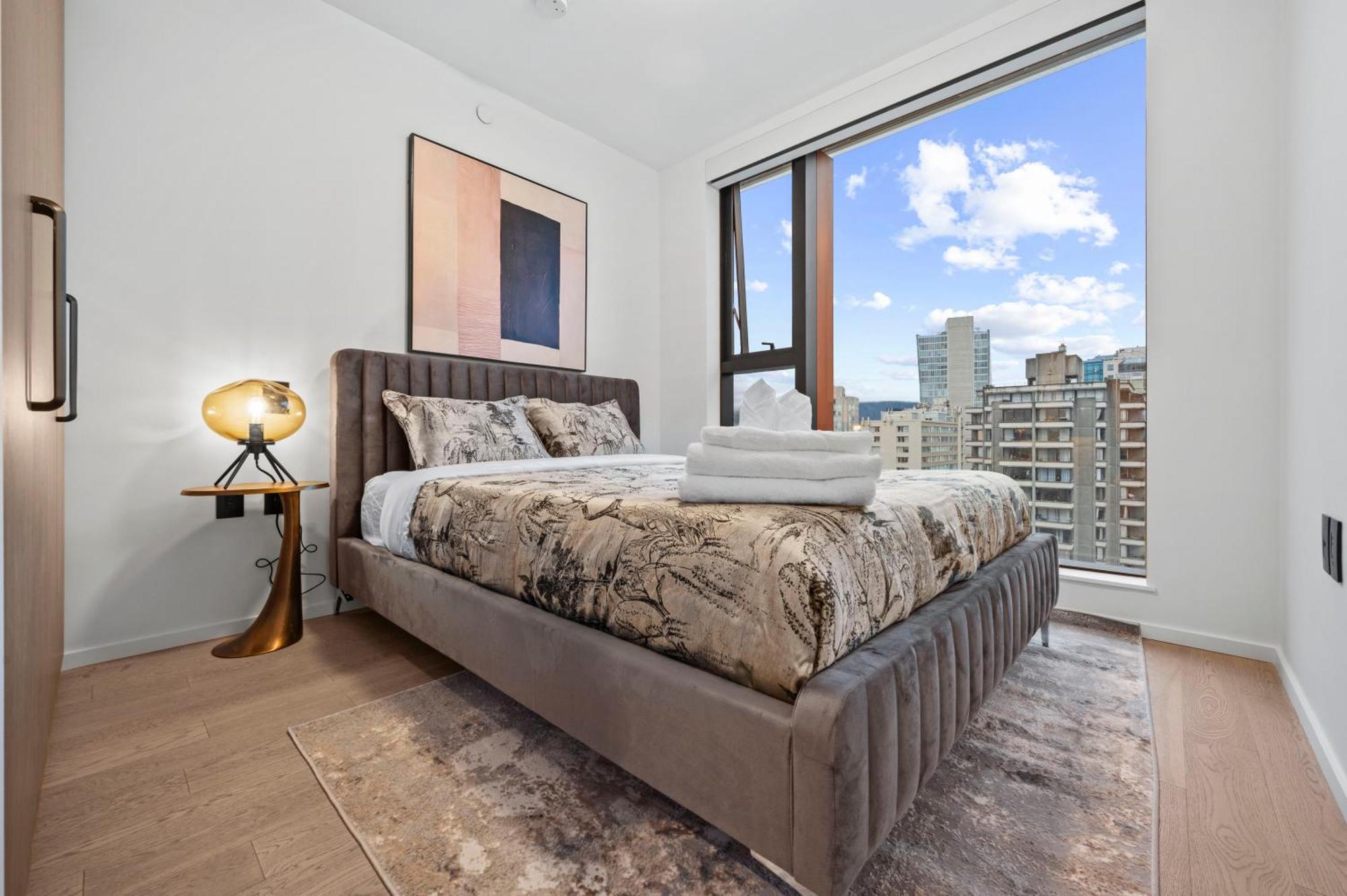 2br - Sauna, 24-7 Gym, Parking, With Gaggenau & Aesop *