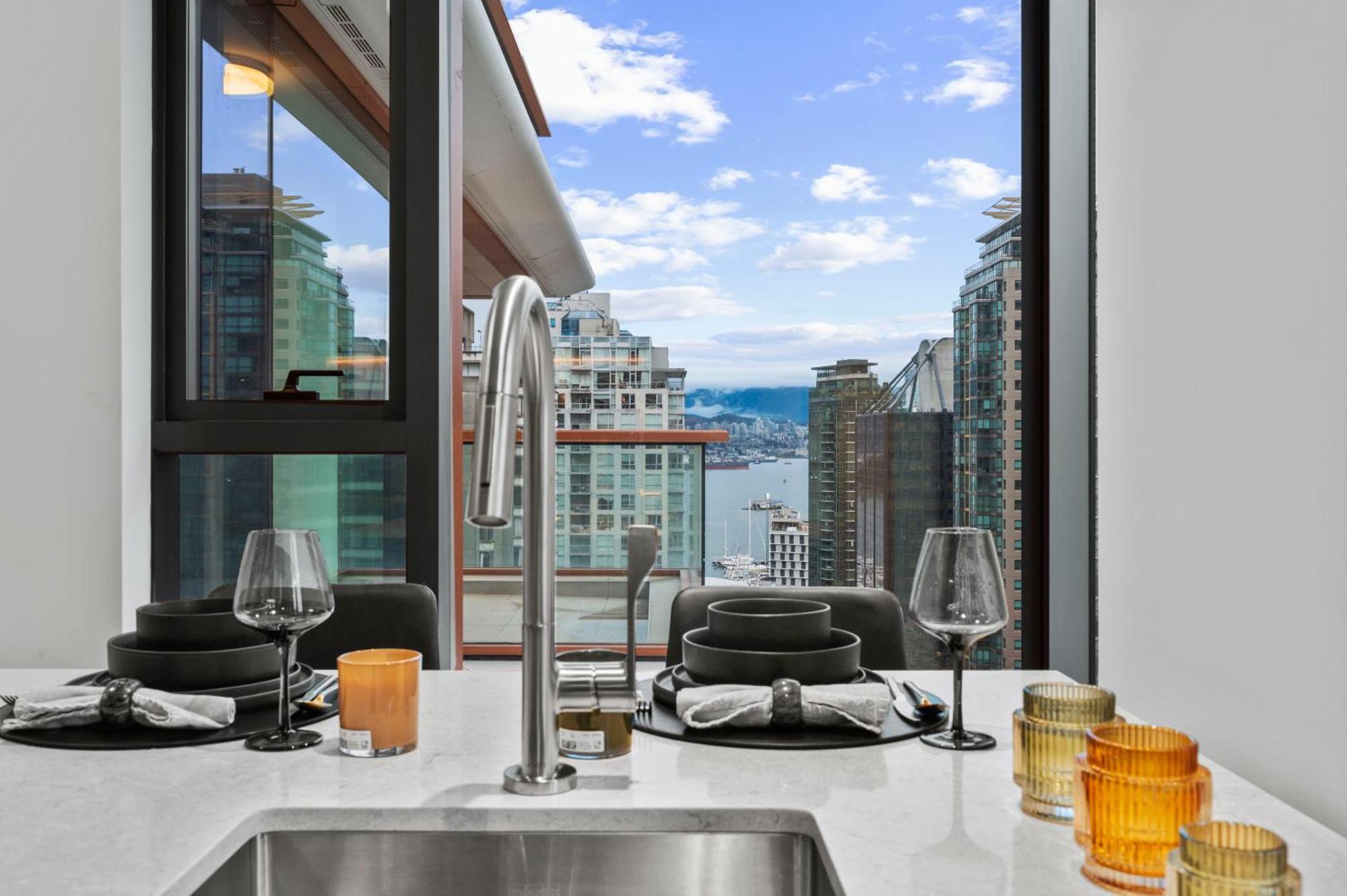 Apartment 2br - Sauna, 24-7 Gym, Parking, With Gaggenau & Aesop *