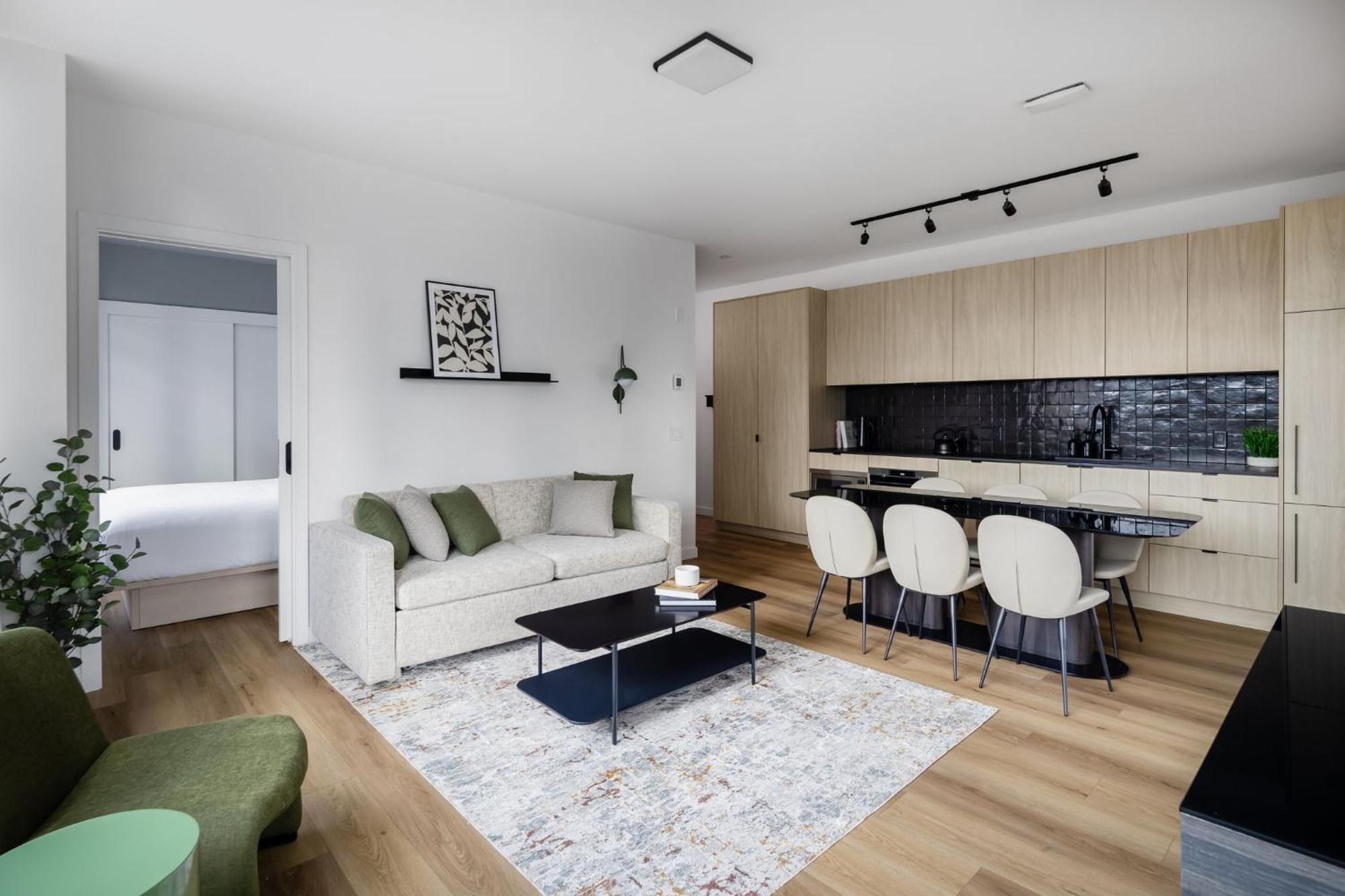 Smithe House Hotel