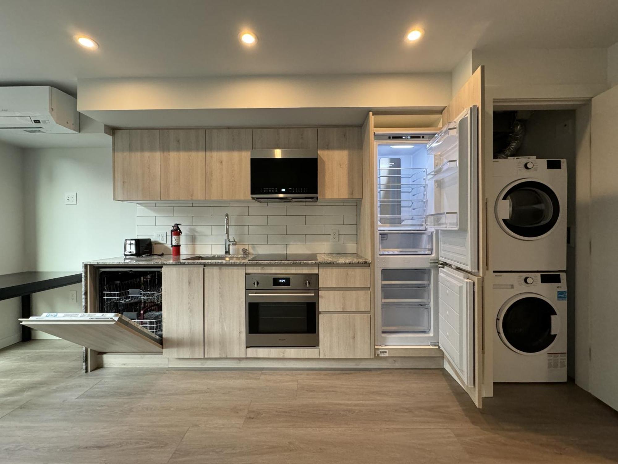 Apartment Downtown Center Silverstone Tower I And Ii Long-term Only Your Second In *