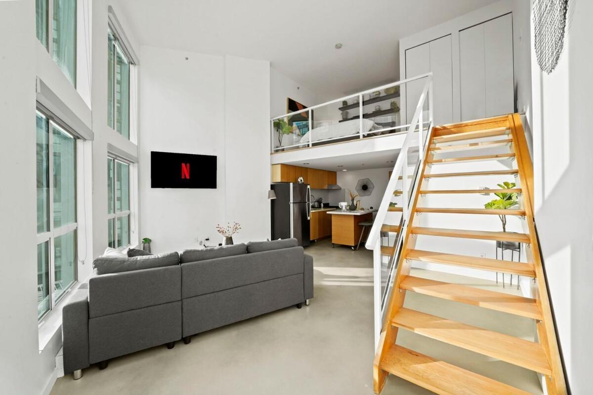 The Urban Loft Nest Apartment Vancouver