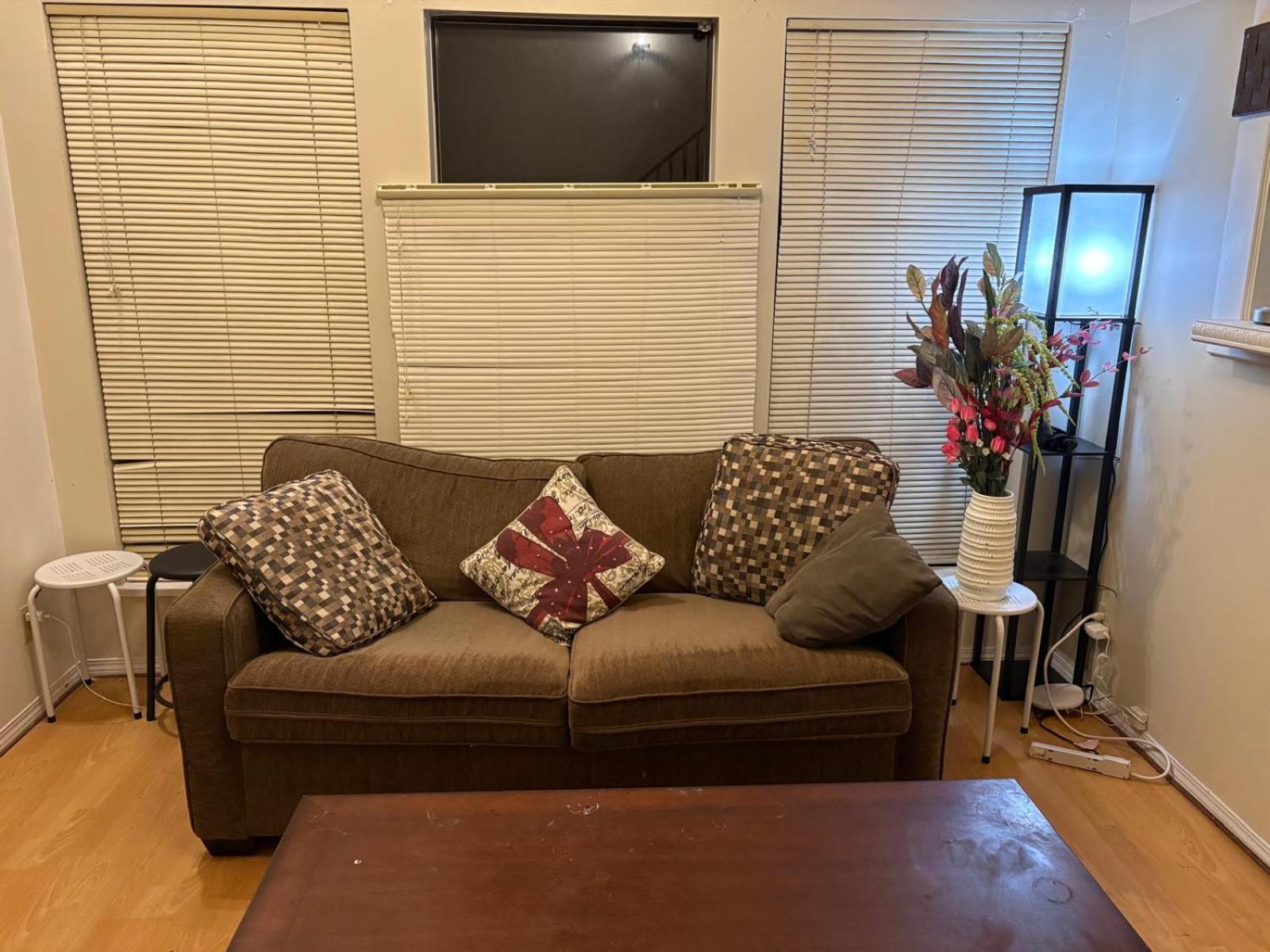 Homestay Metro Bnb - Walk To Restaurants, Shopping & Transit Vancouver
