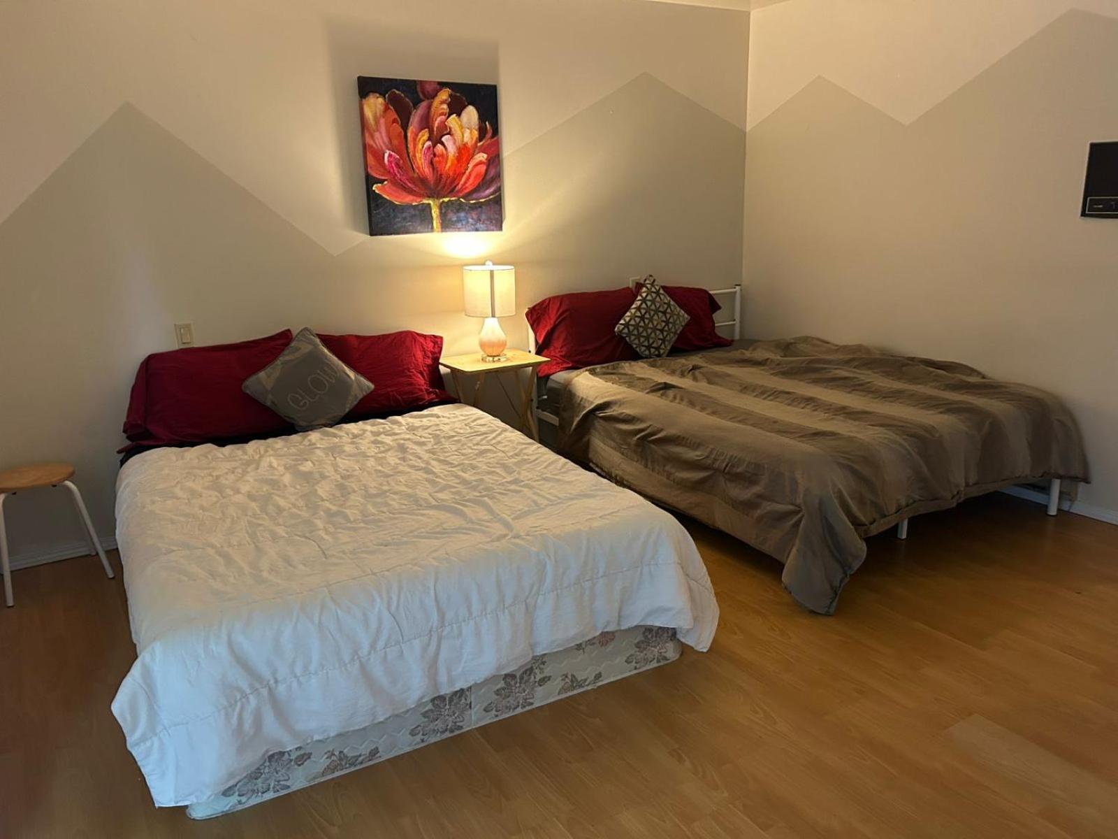 Metro Bnb - Walk To Restaurants, Shopping & Transit Vancouver