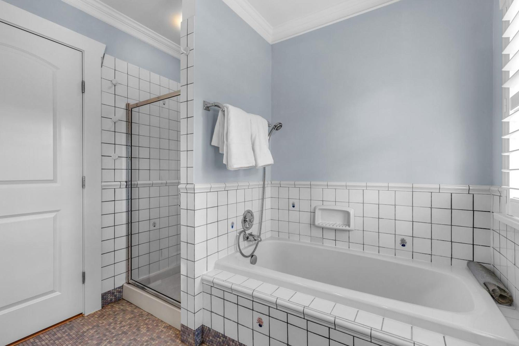 West King Edward Luxury Guest Privatunterkunft