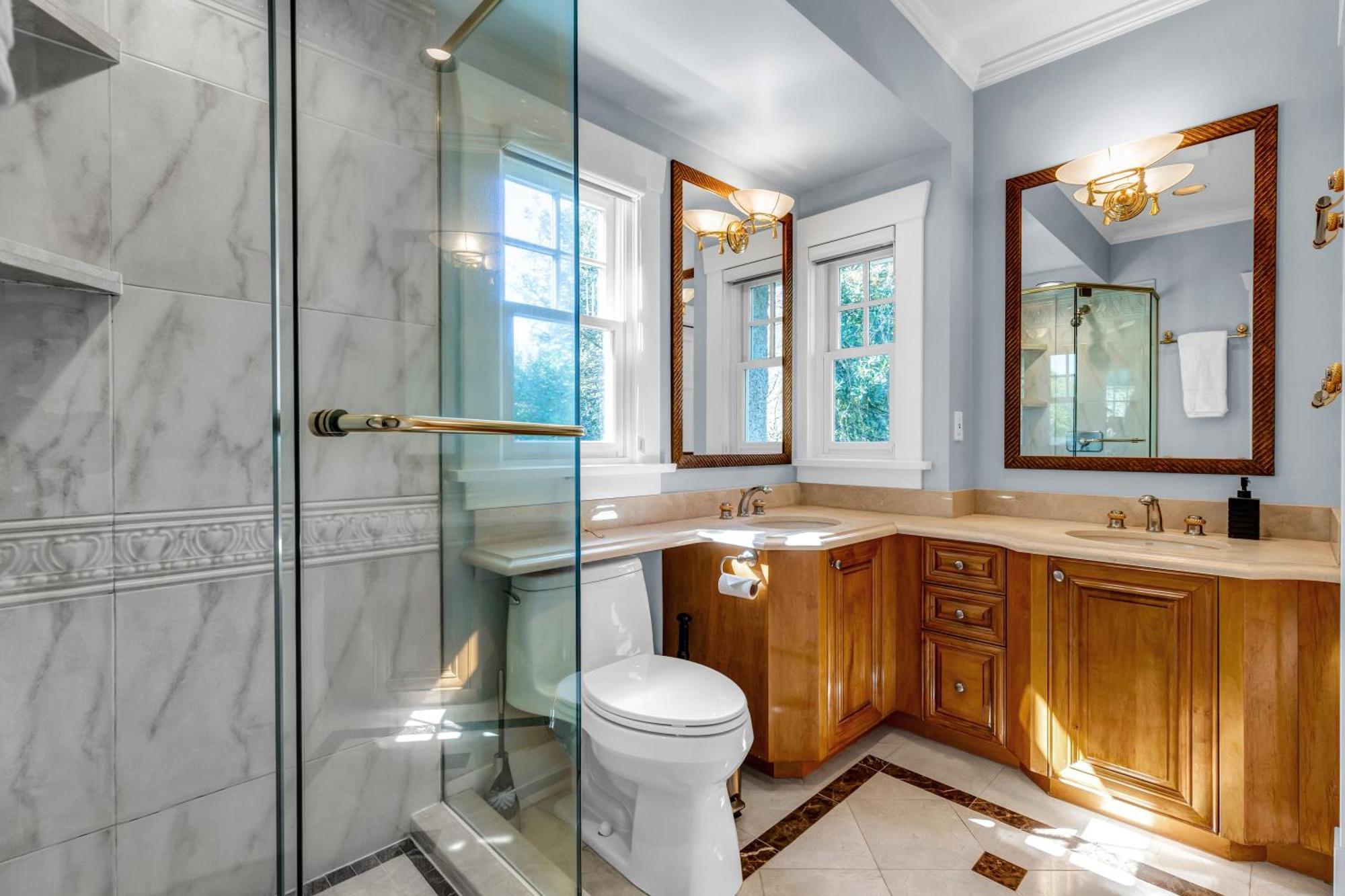 West King Edward Luxury Guest Privatunterkunft