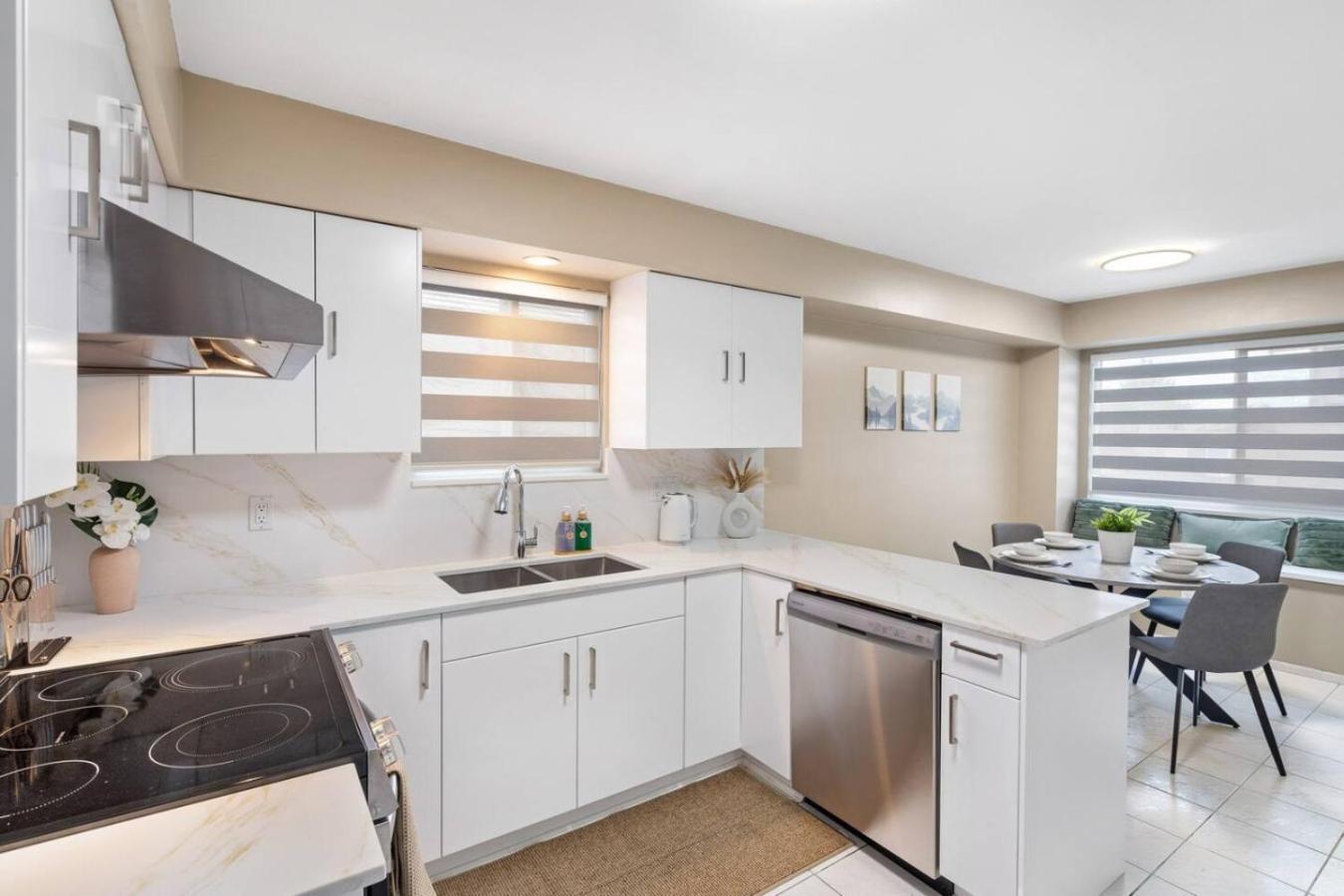 Holiday home Spacious Family Retreat To Yvr And Downtown Vancouver
