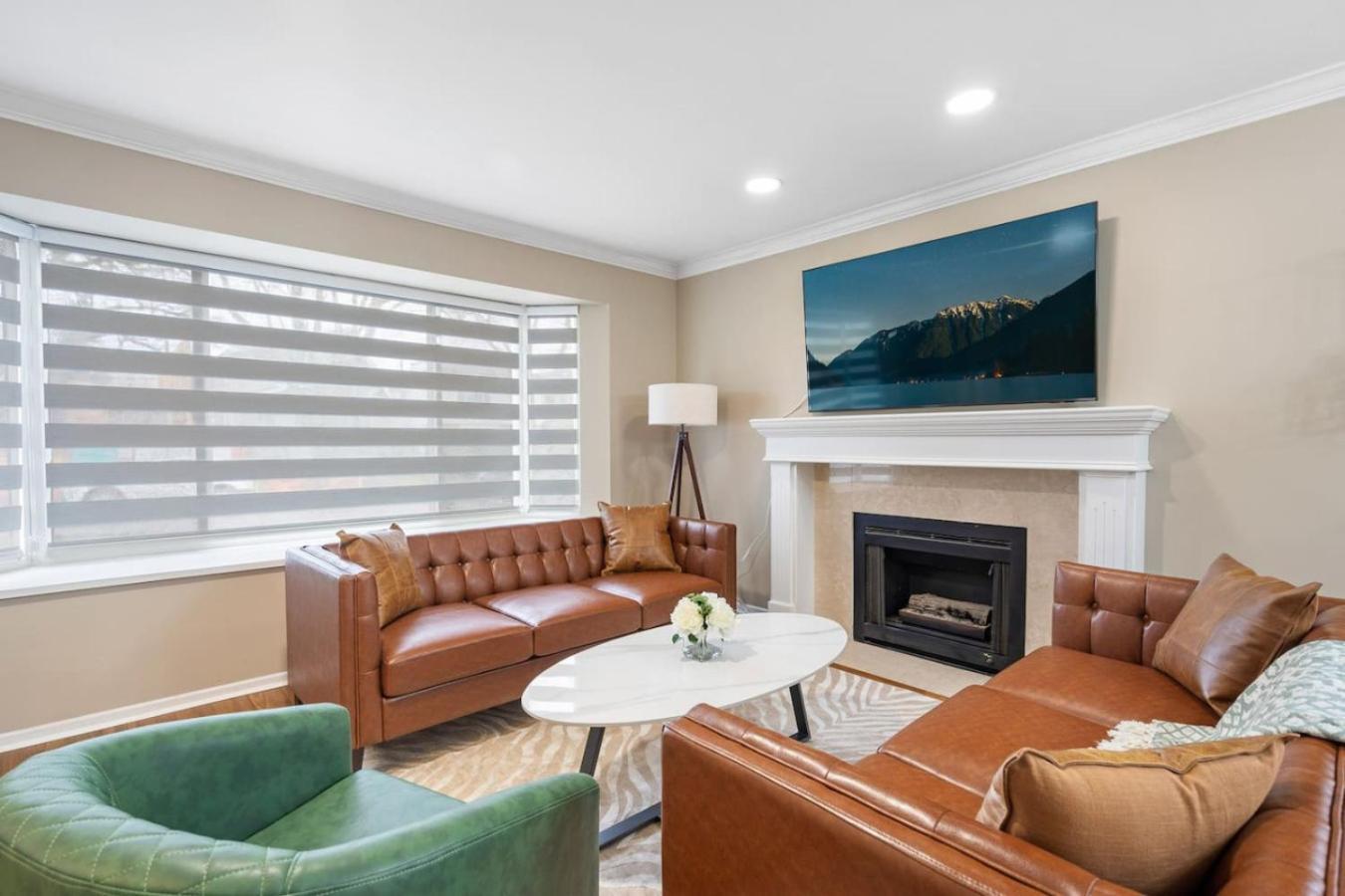 Spacious Family Retreat To Yvr And Downtown