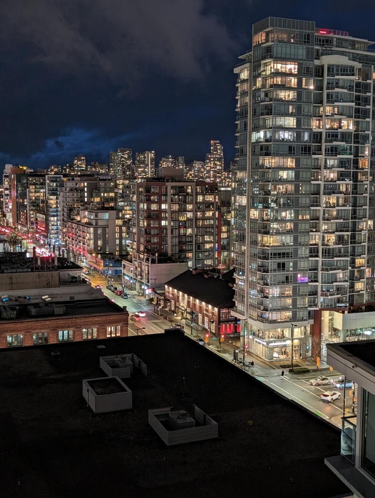 Modern 2 Bedroom With Ac In Olympic Village * Vancouver