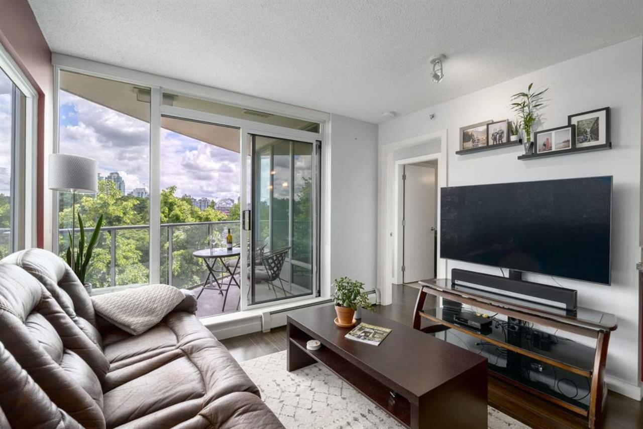 Apartment Rogers Arena With Pool Jacuzzi & Sauna *
