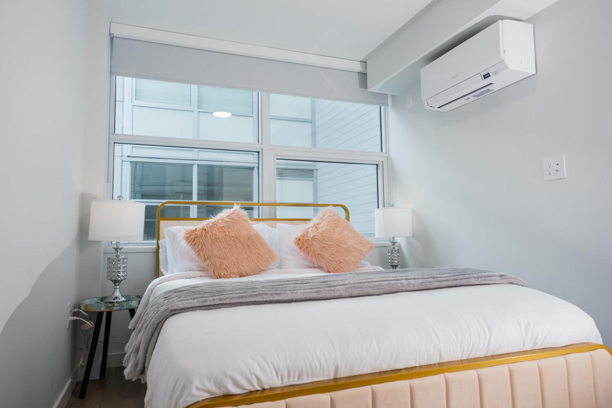Downtown Center Silverstone Tower I And Ii Long-term Only Your Second In Apartment *