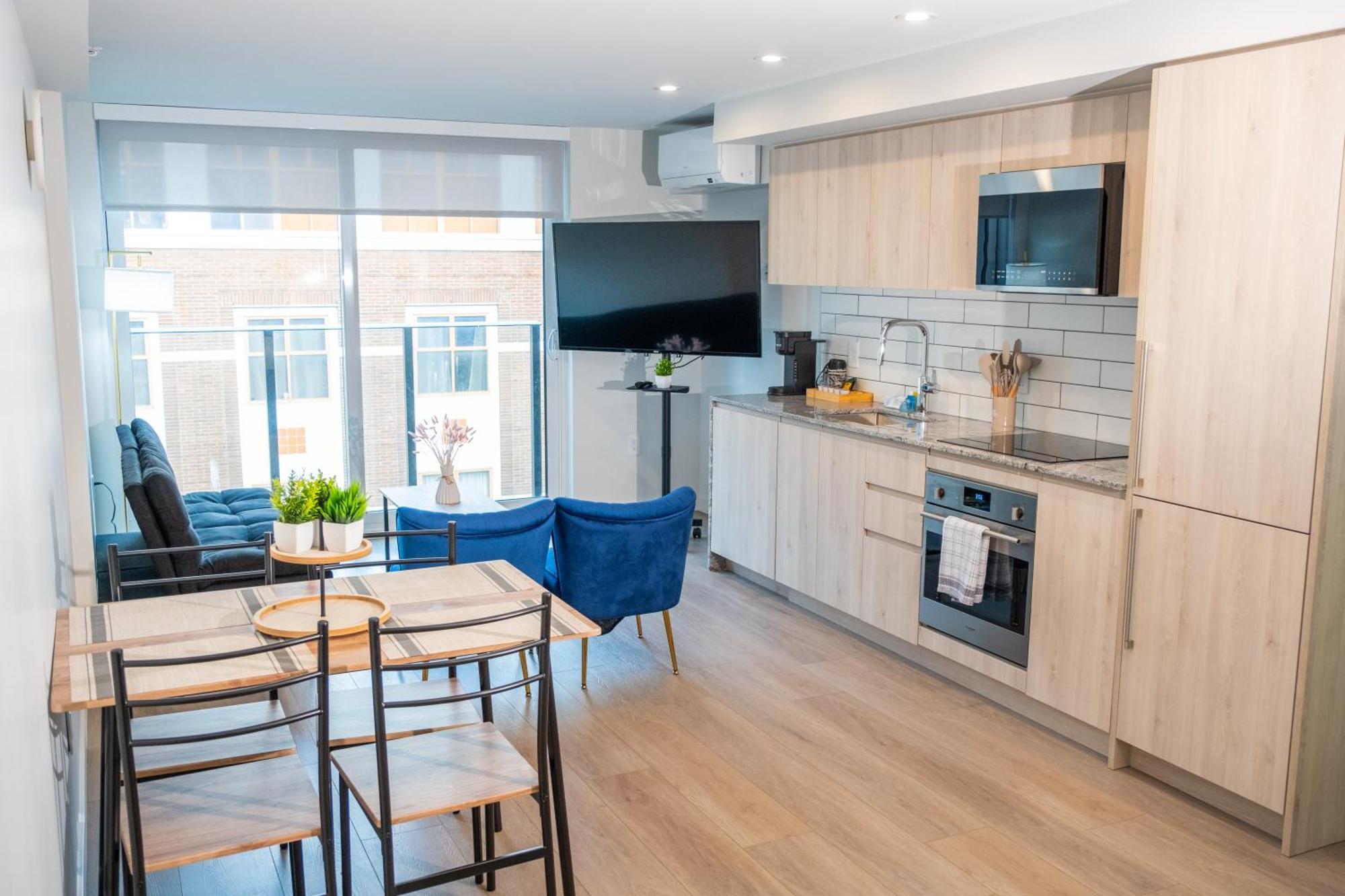 Downtown Center Silverstone Tower I And Ii Long-term Only Your Second In Apartment Vancouver