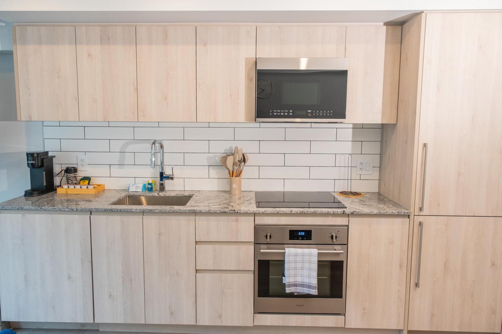 Downtown Center Silverstone Tower I And Ii Long-term Only Your Second In Apartment *