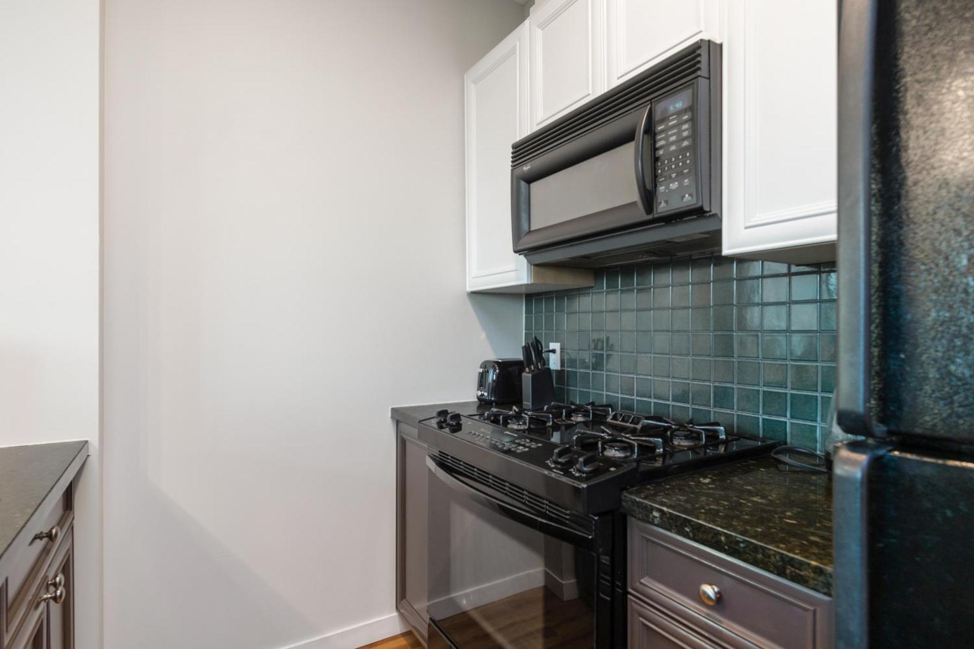 Yaletown Gem Located In The Heart Of Downtown Apartment *