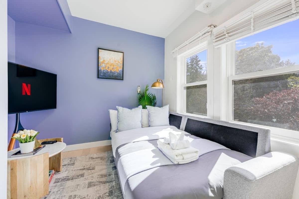Cozy & Chic In Location * Vancouver