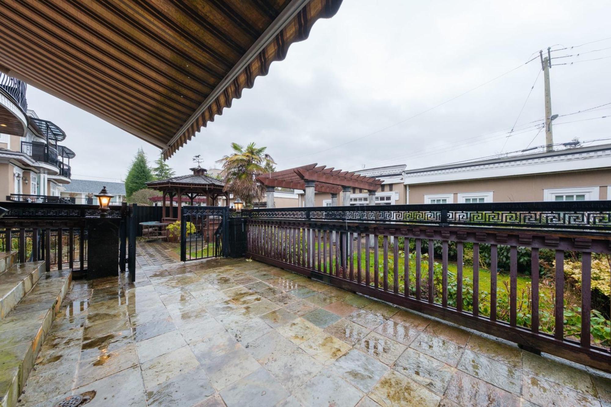 Luxurious 8-bedroom Mansion Next To Oakridge Mall Vancouver