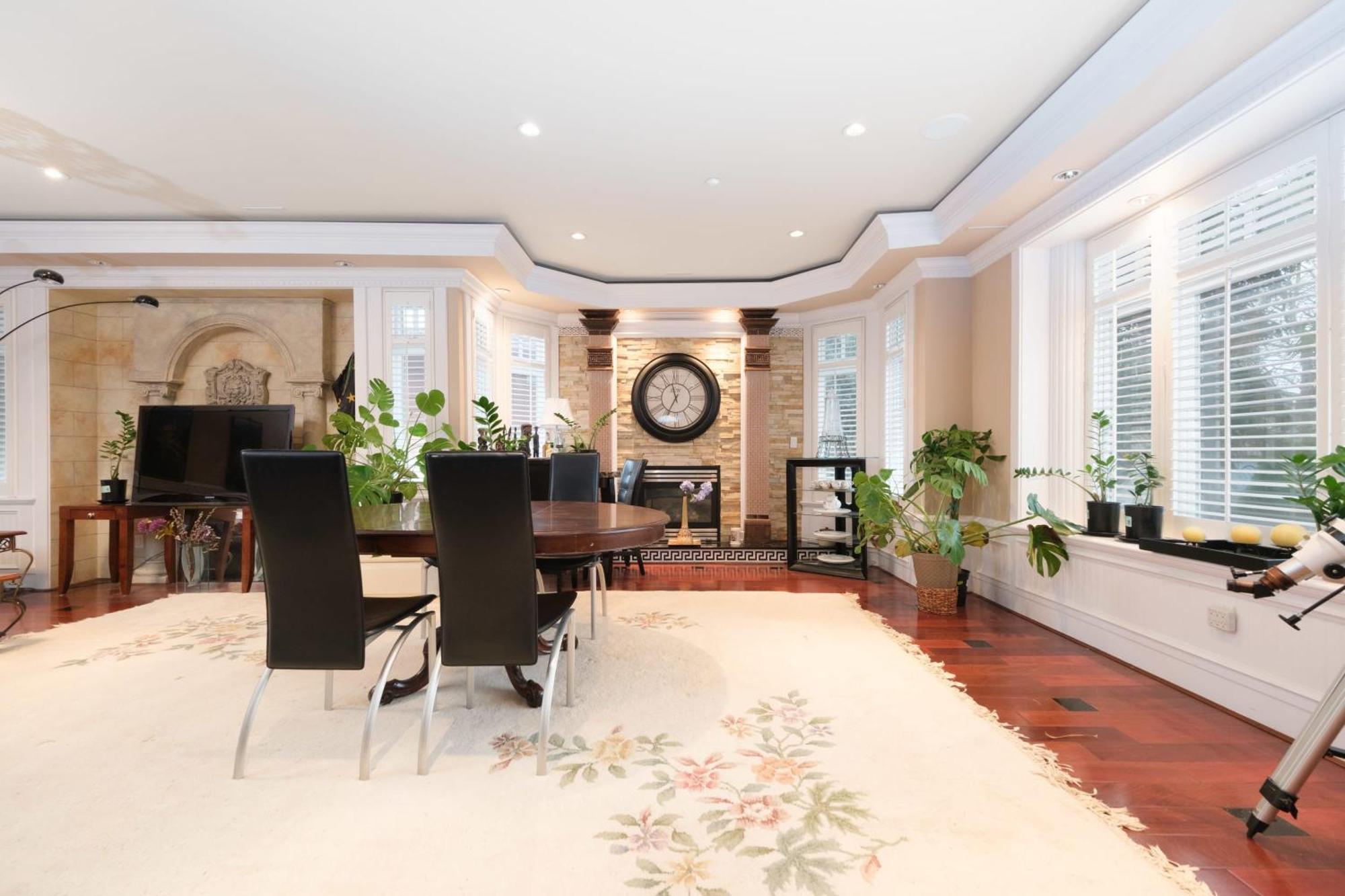 Holiday home Luxurious 8-bedroom Mansion Next To Oakridge Mall Vancouver