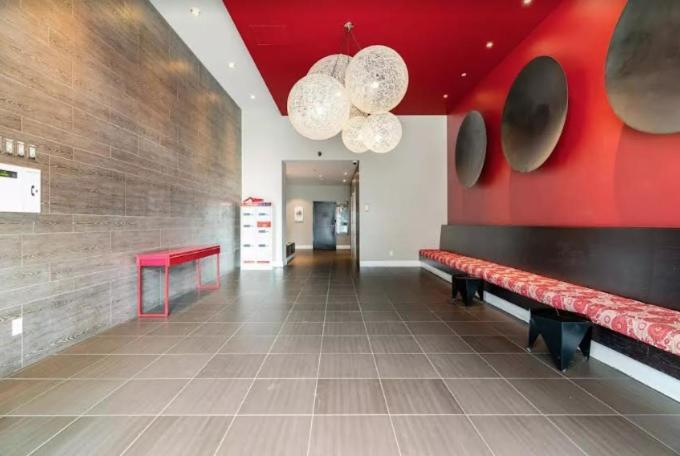 Landmark Views Licensed 2-bedroom With Soundbar And Large Outdoor Space Apartment Vancouver