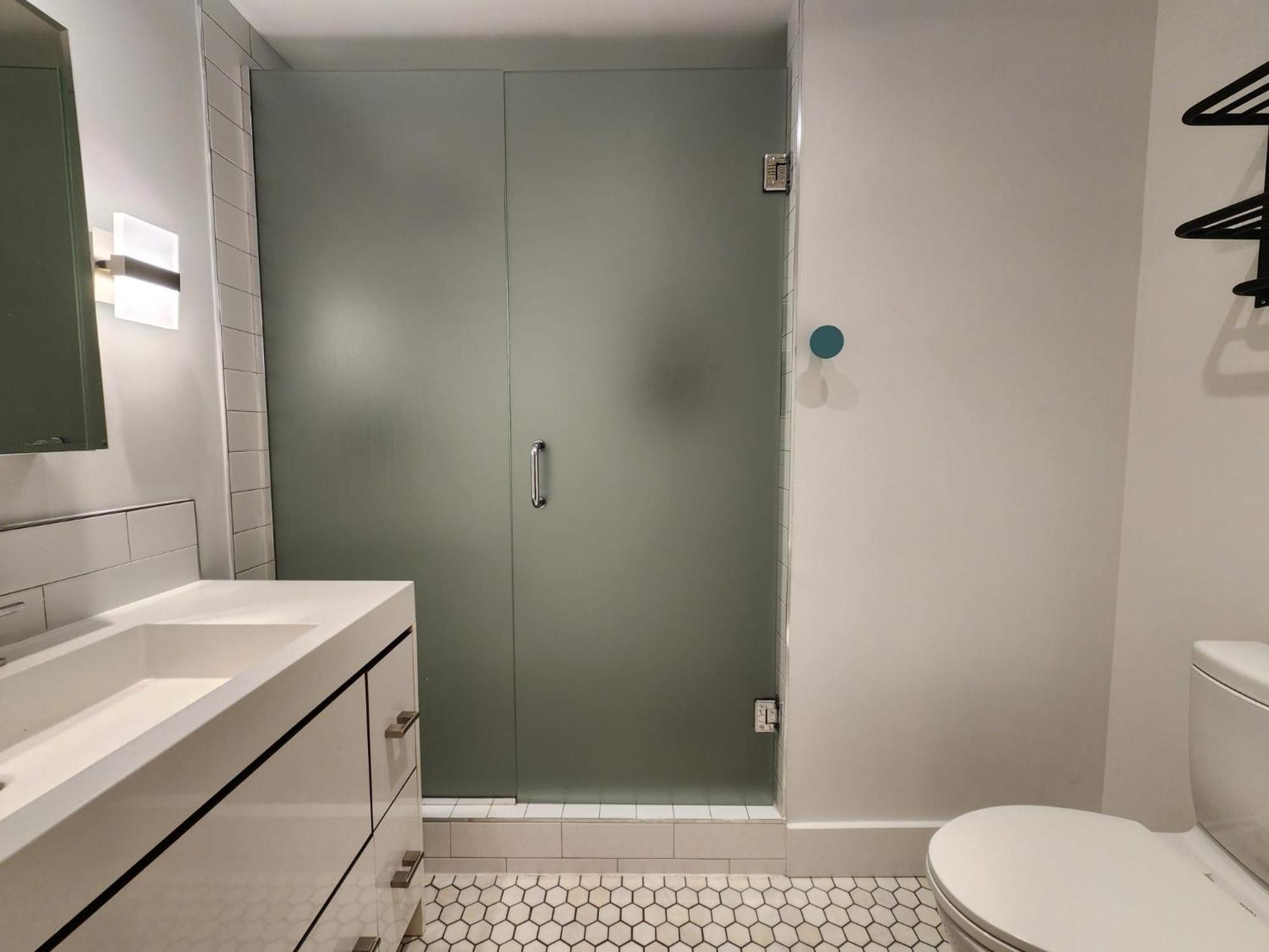 Landmark Views Licensed 2-bedroom With Soundbar And Large Outdoor Space Vancouver