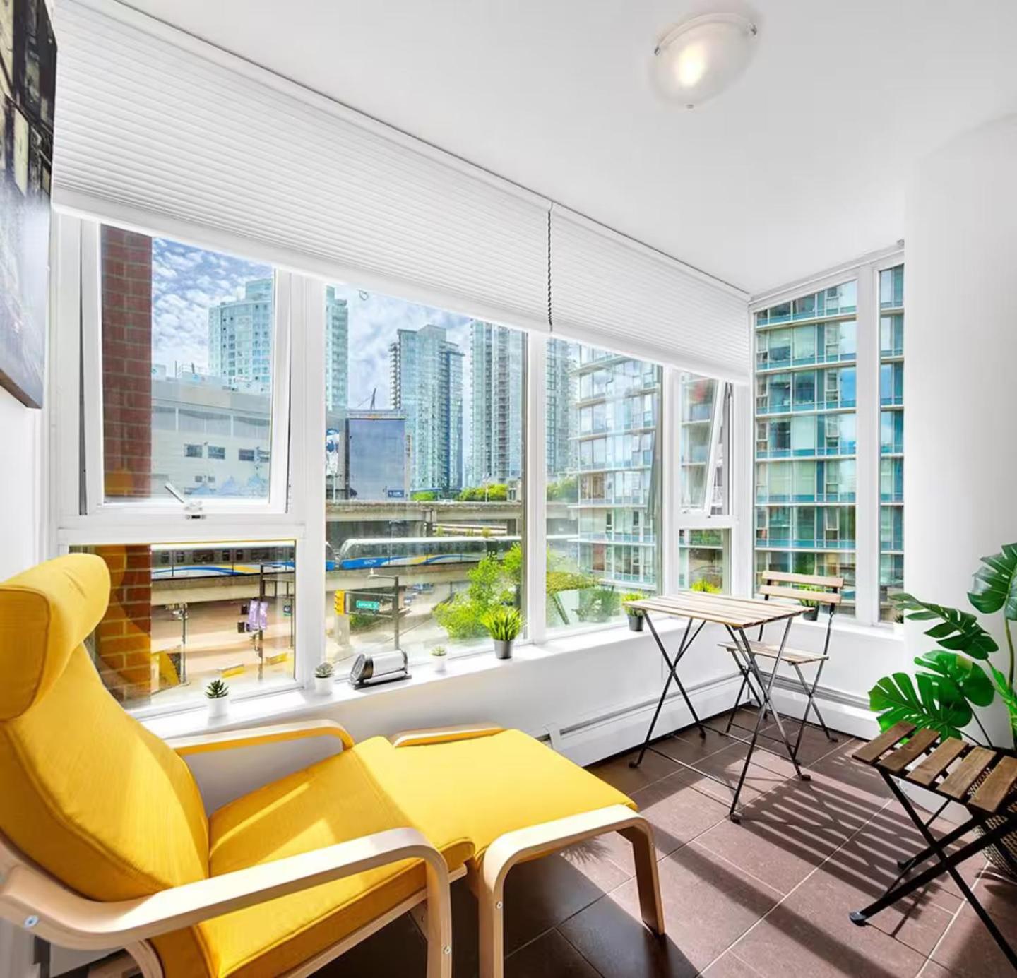 Apartment Stylish In Downtown Vancouver