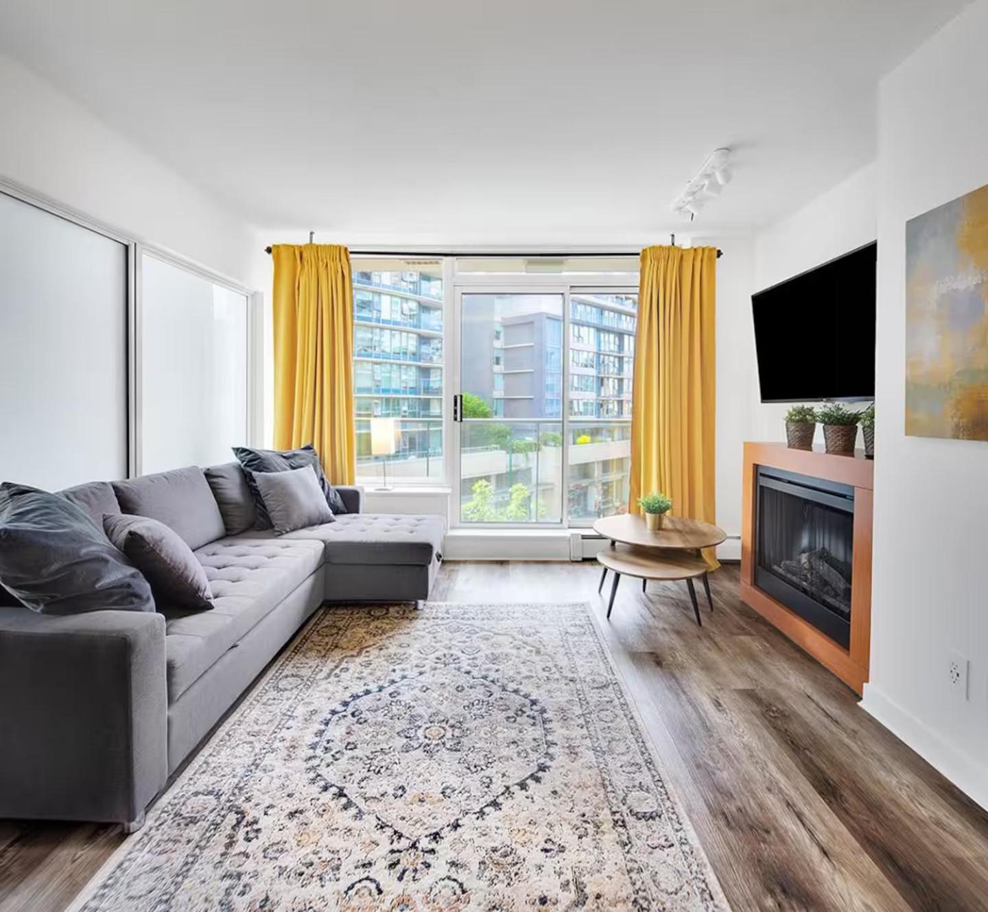 Stylish In Downtown Apartment Vancouver