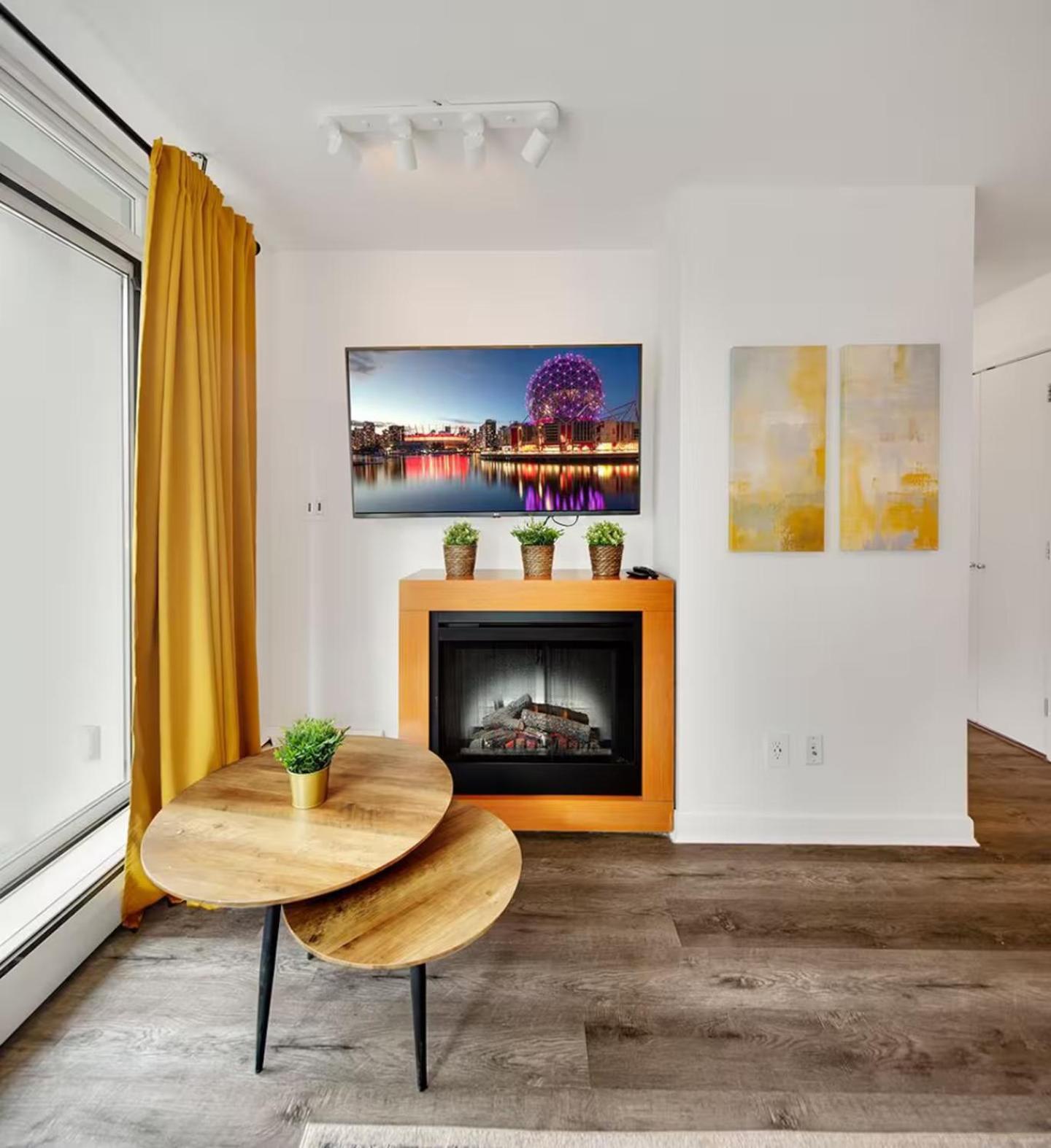 Stylish In Downtown Apartment Vancouver