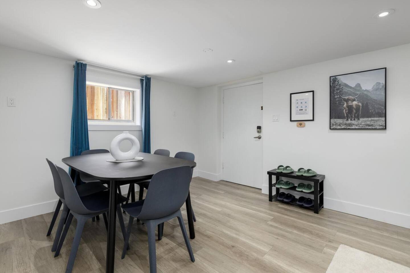 Cozy Bsmt Near Ubc, Kits, And Dt Holiday home *