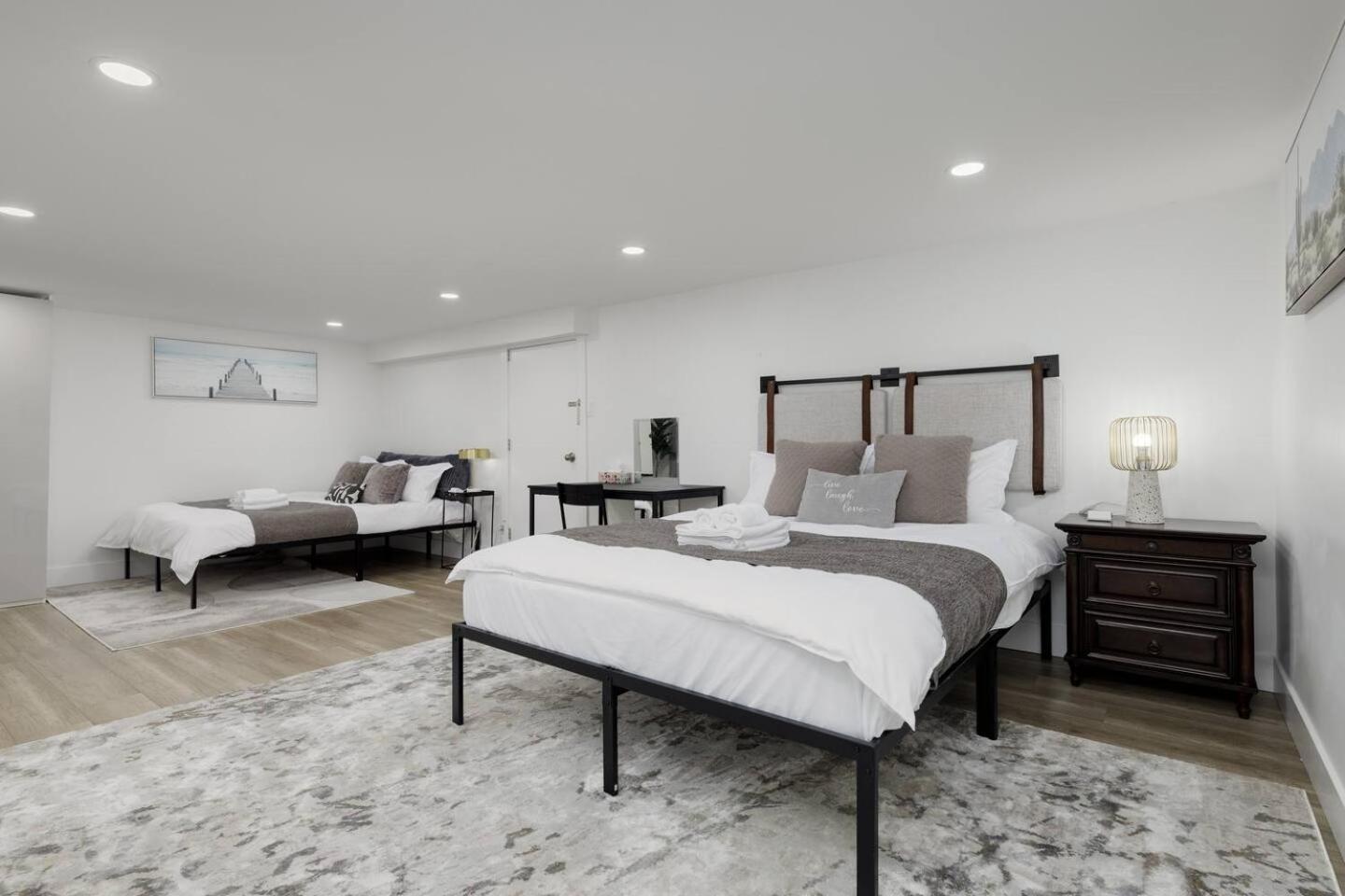 Holiday home Cozy Bsmt Near Ubc, Kits, And Dt