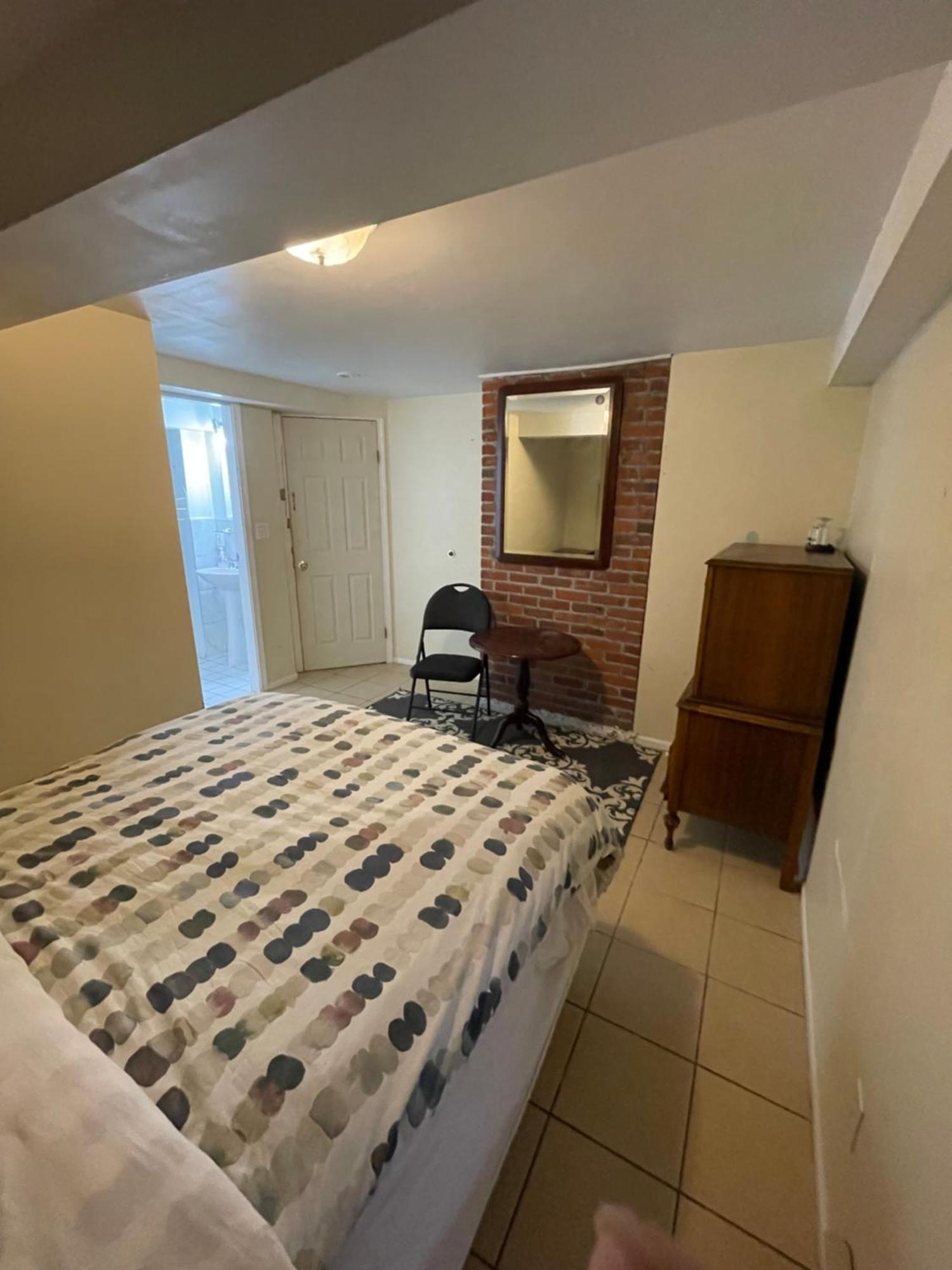 Linda Guest house Vancouver