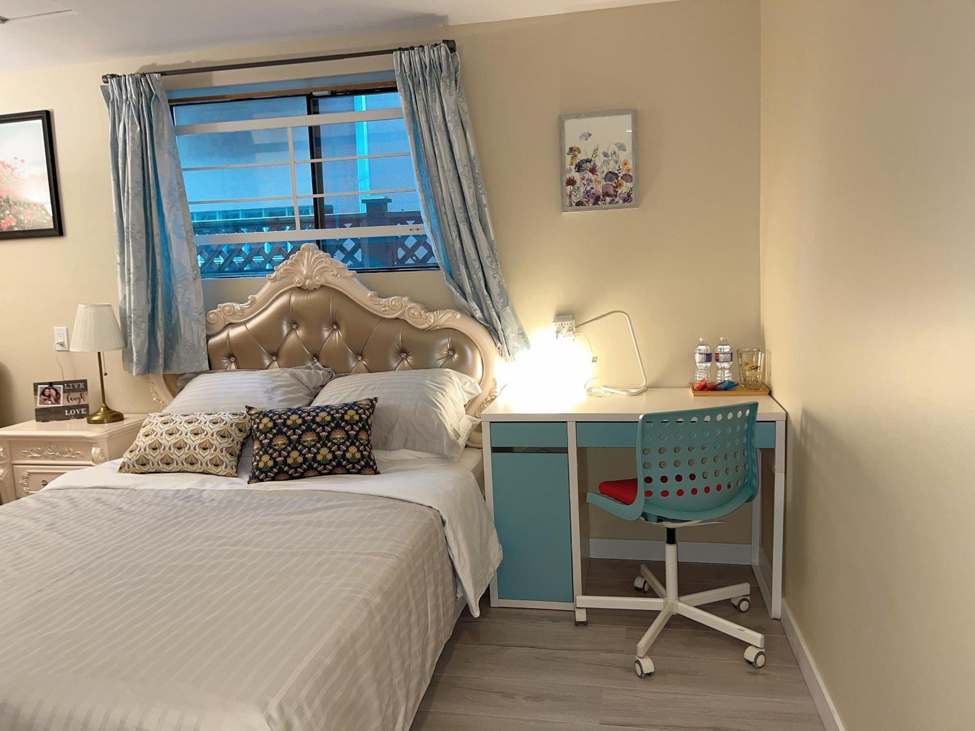 House In Kerrisdale Homestay