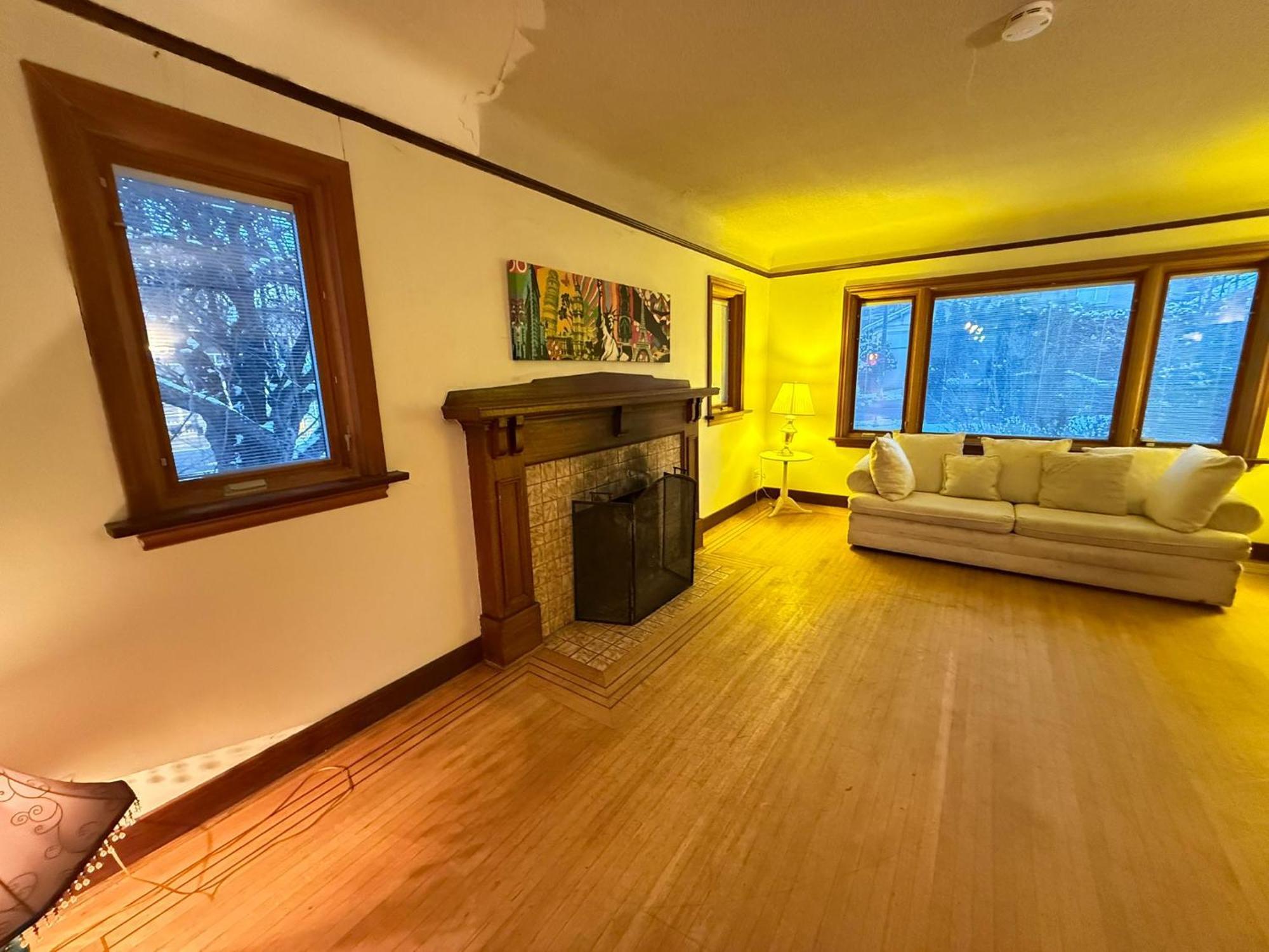 Private In Budget - Near Transit, Shopping, Ubc & Downtown Privatunterkunft Vancouver