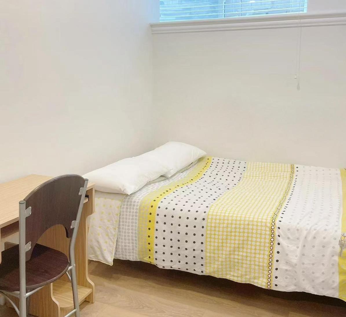 Beautiful Place With Kitchen, Washing Machine, Internet Near Ubc, And Dt Vancouver