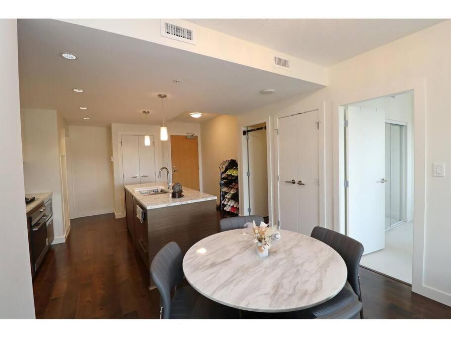 Cambie&elizabeth Park 2bdr/parki Apartment Vancouver
