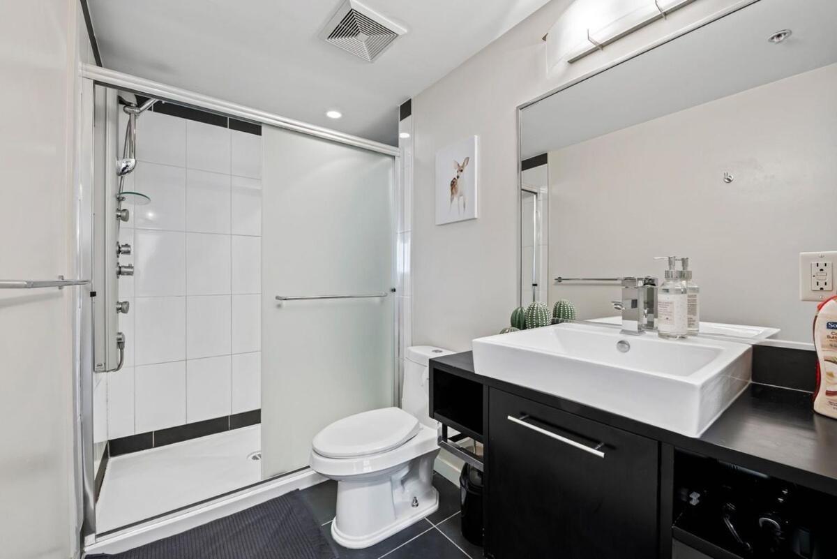 Apartment Spacious 3br In Downtown Location Vancouver