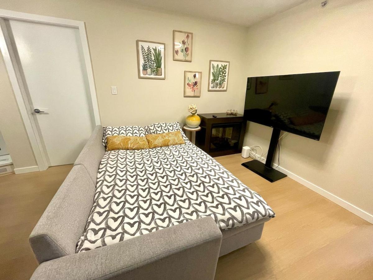 Spacious 3br In Downtown Location * Vancouver