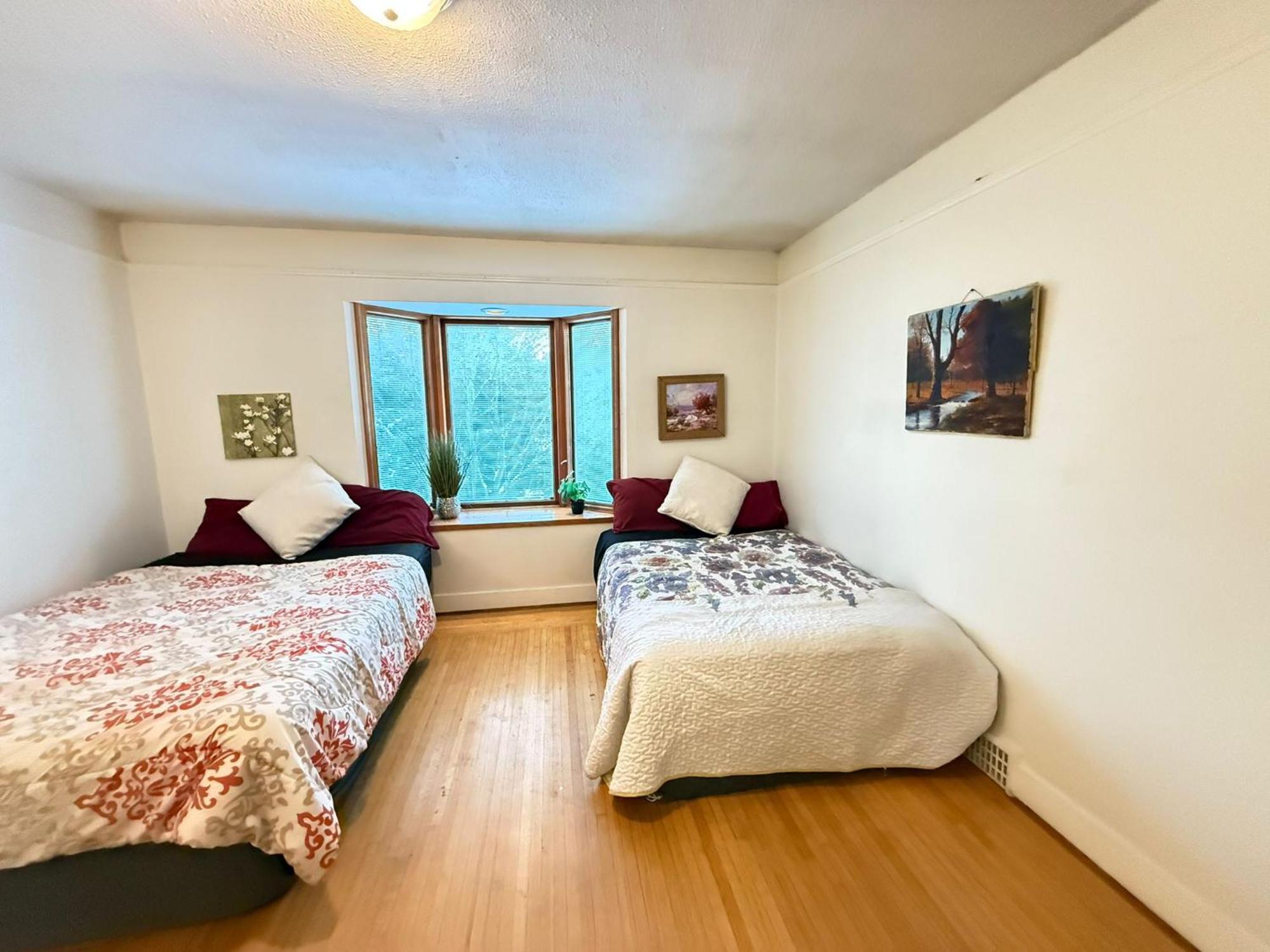 - Near Ubc, Downtown & Kitsilano Homestay Vancouver