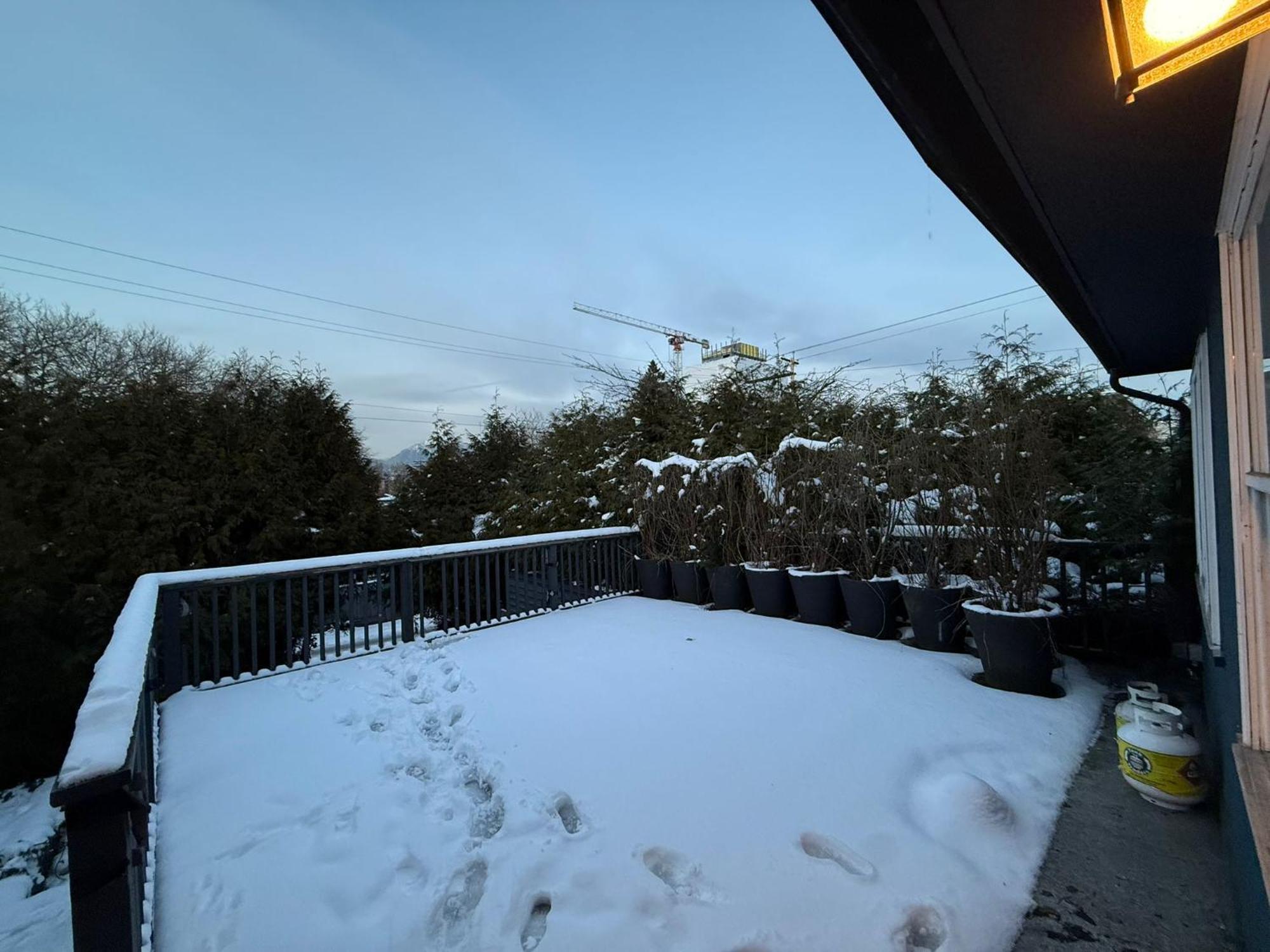 - Near Ubc, Downtown & Kitsilano Homestay *