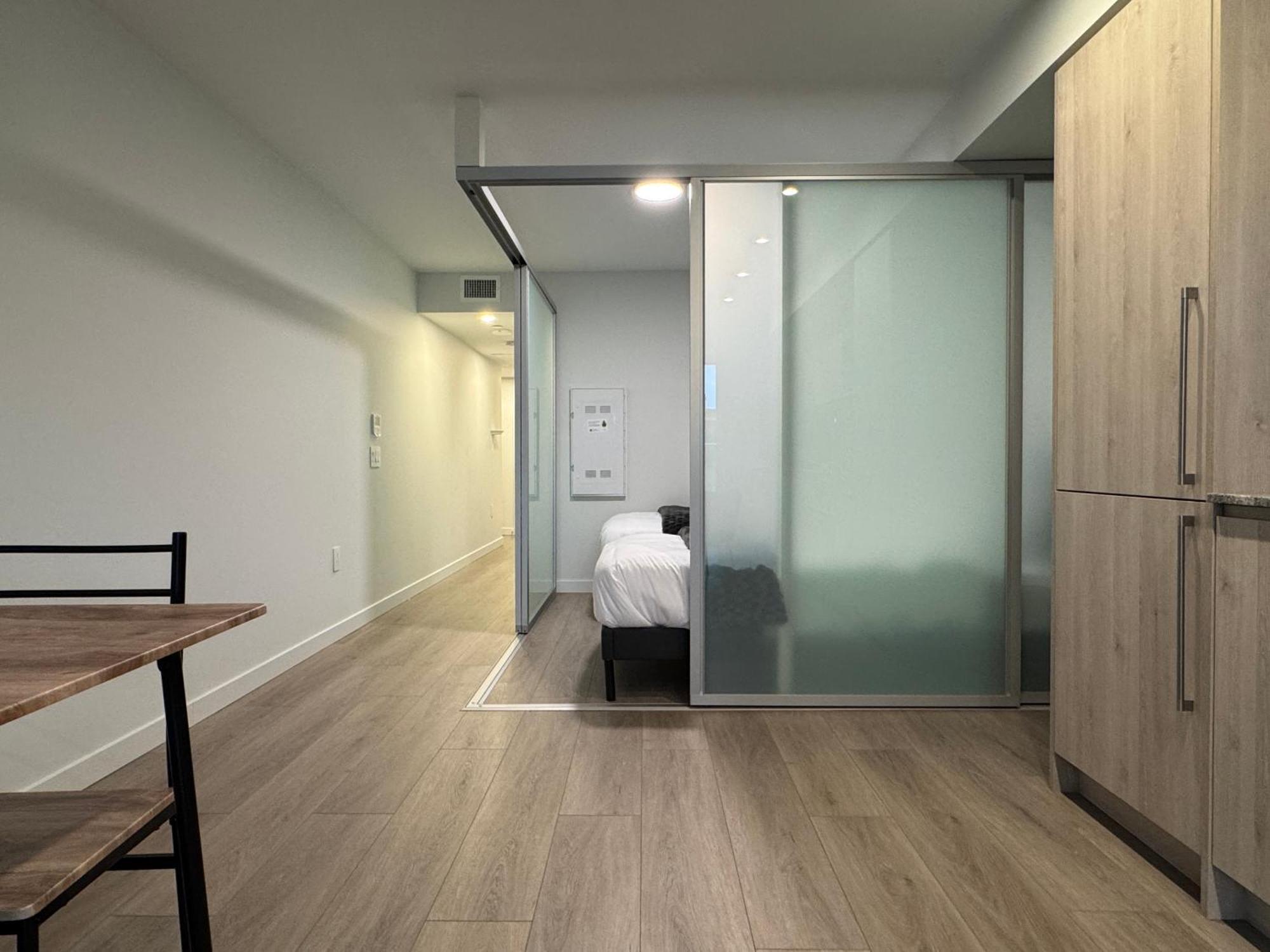 Downtown Center Silverstone Tower I And Ii Long-term Only Your Second In * Vancouver
