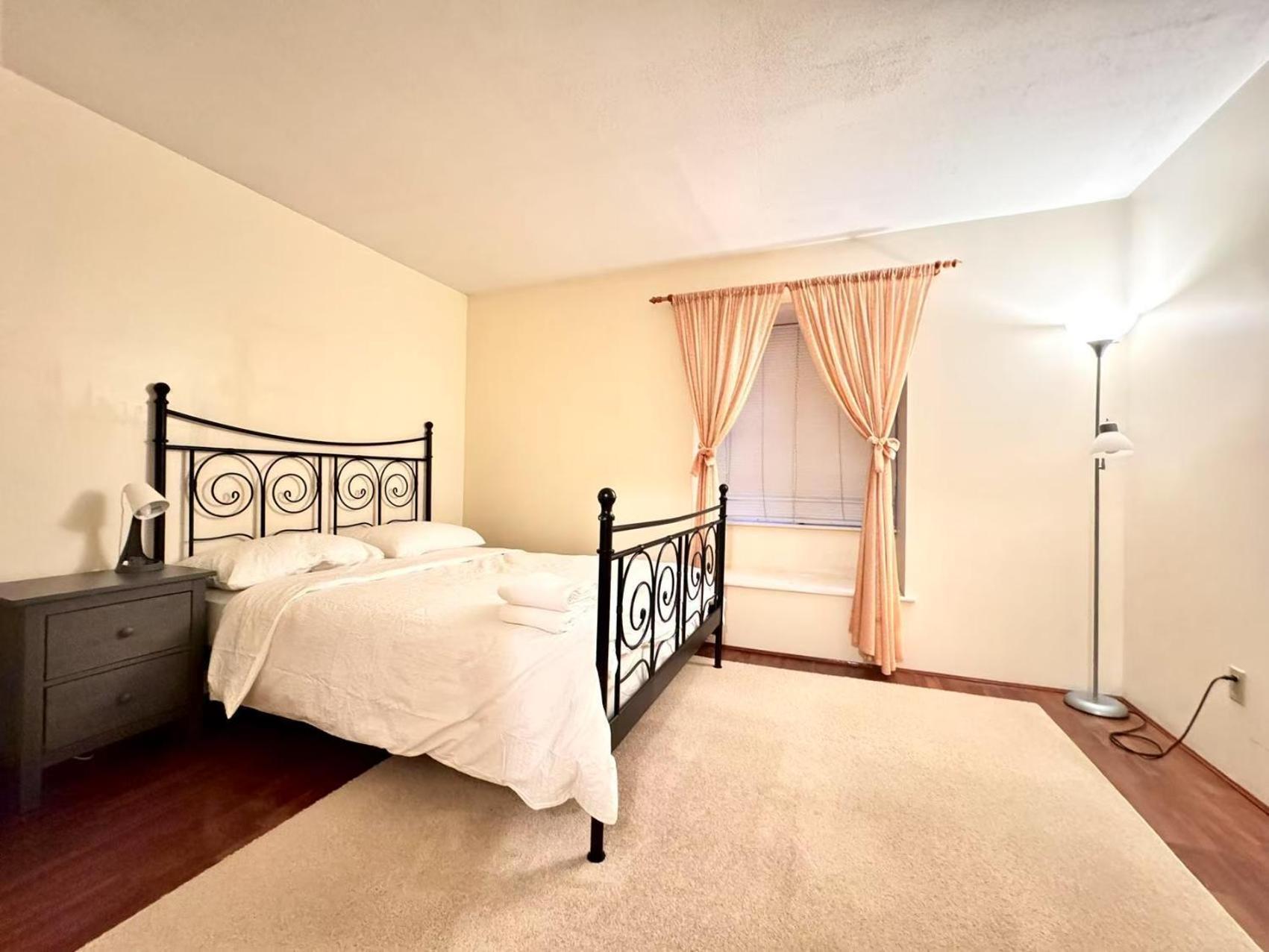 Cozy Shared In Guest house *