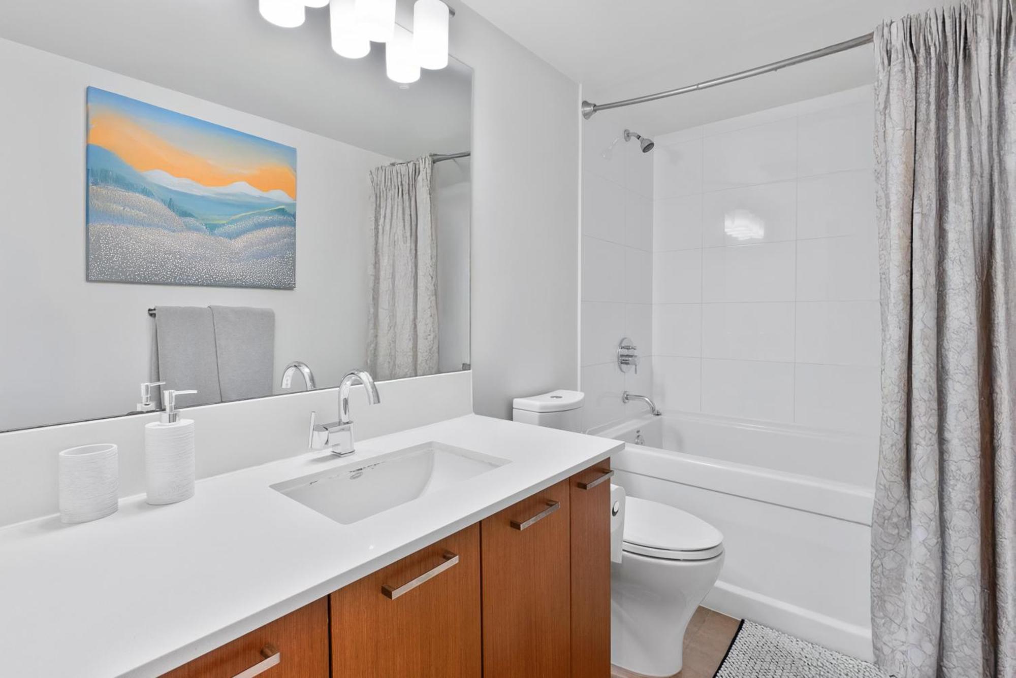 Apartment High Rise 2 Bedroom With Balcony And Spectacular Views Vancouver