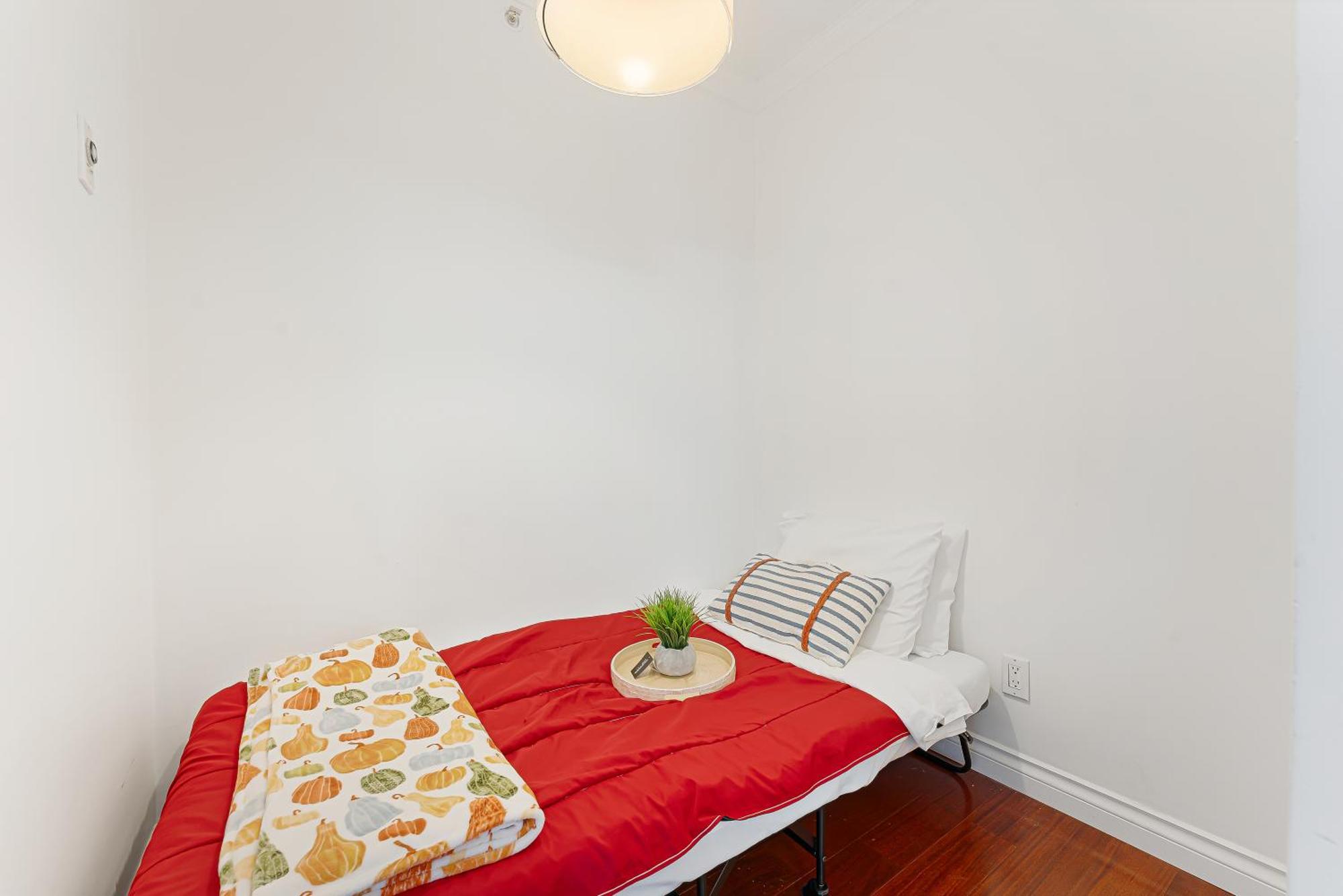 Apartment Modern 2 Bedroom Retreat In Coal Harbour Steps To Seawall Vancouver