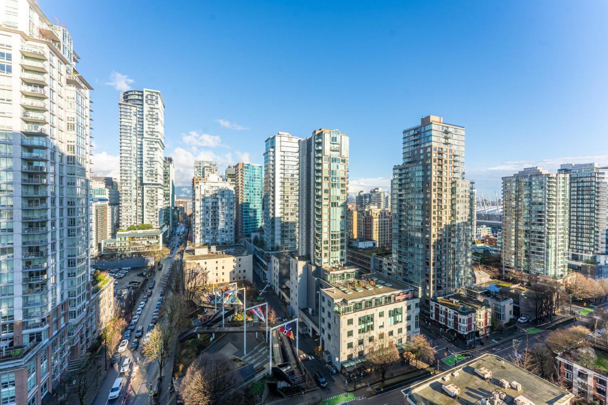 Premium 2 Bedroom In Yaletown Huge And Elegant Living Space Apartment